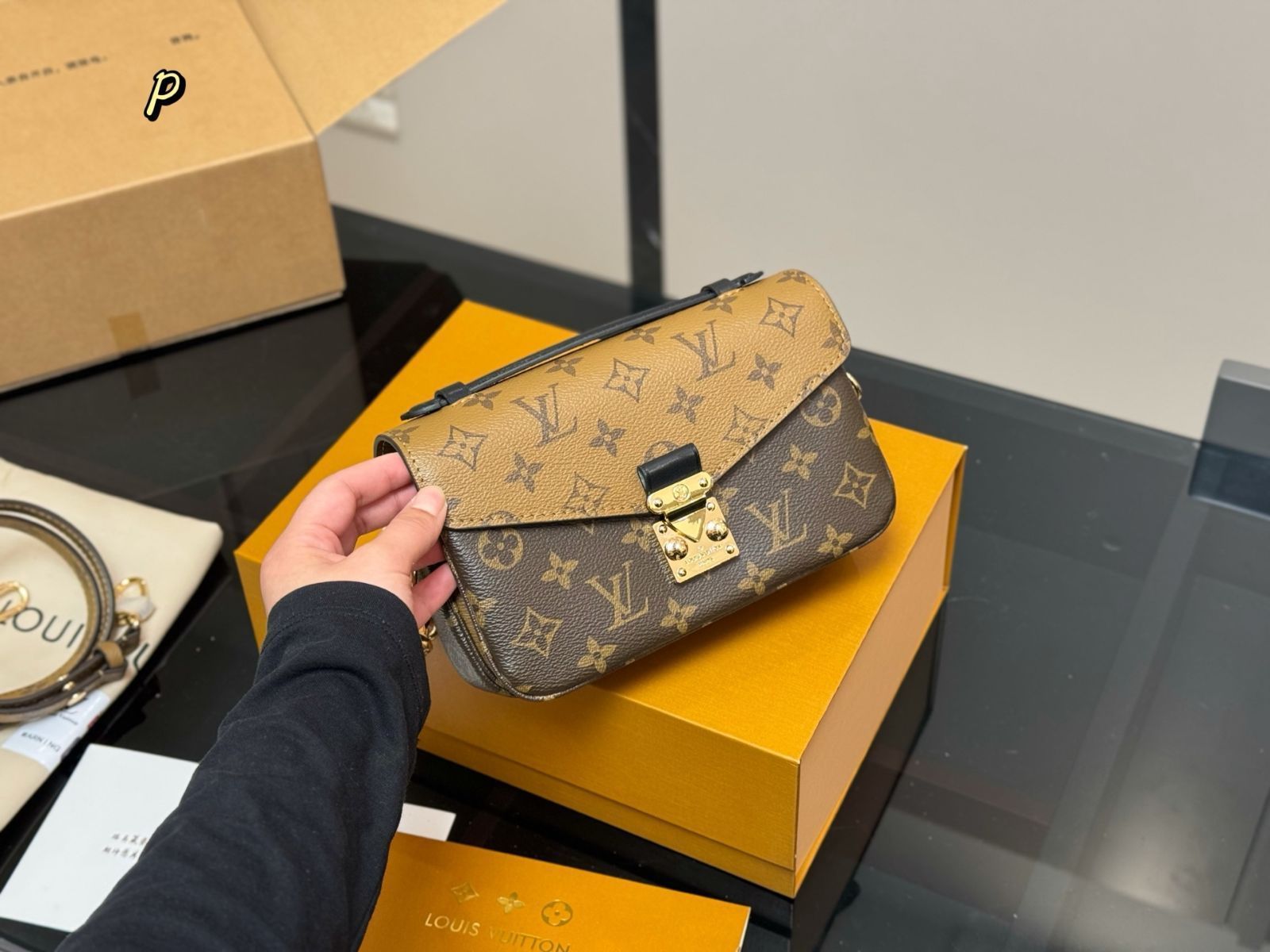【今日特価】LV Monogram Messenger Bag ルイ・ヴィトン モノグラム メッセンジャーバッグ
