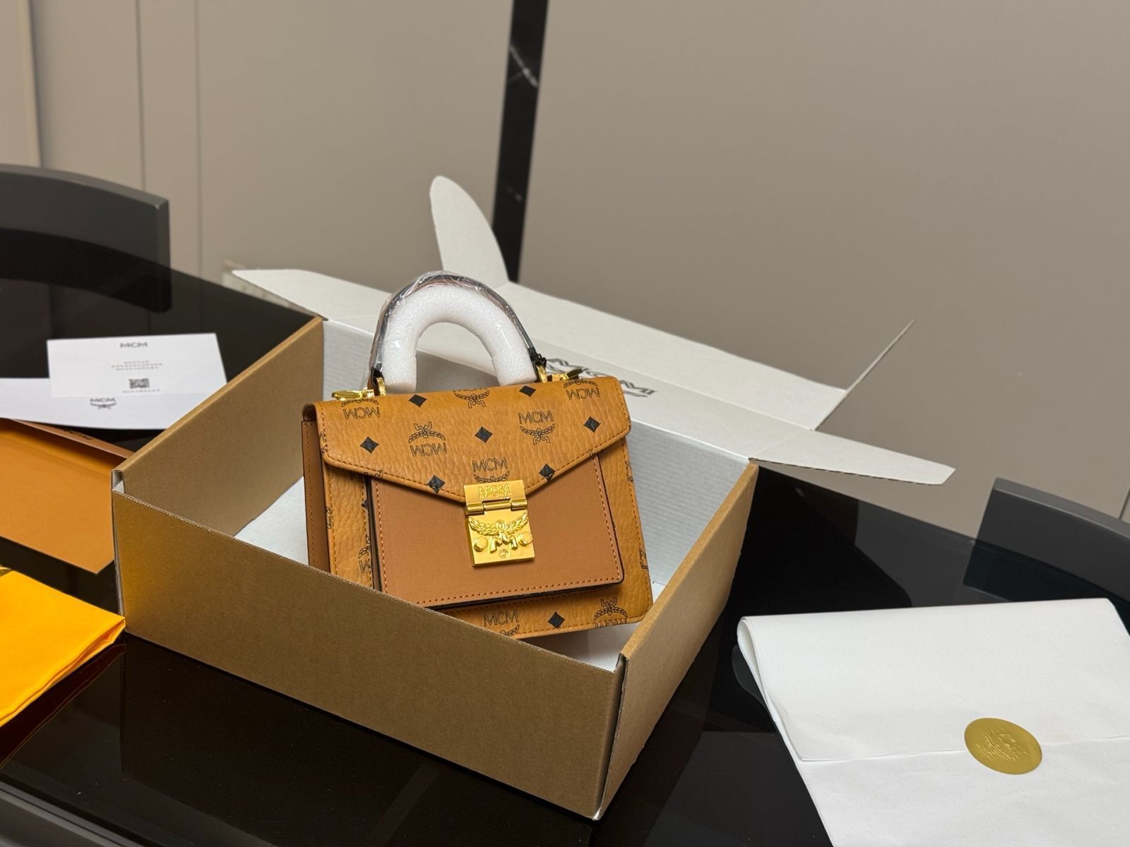 【今日特価】MCM Patricia Messenger Bag・エムシーエム パトリシア メッセンジャーバッグ-WTO輸入3