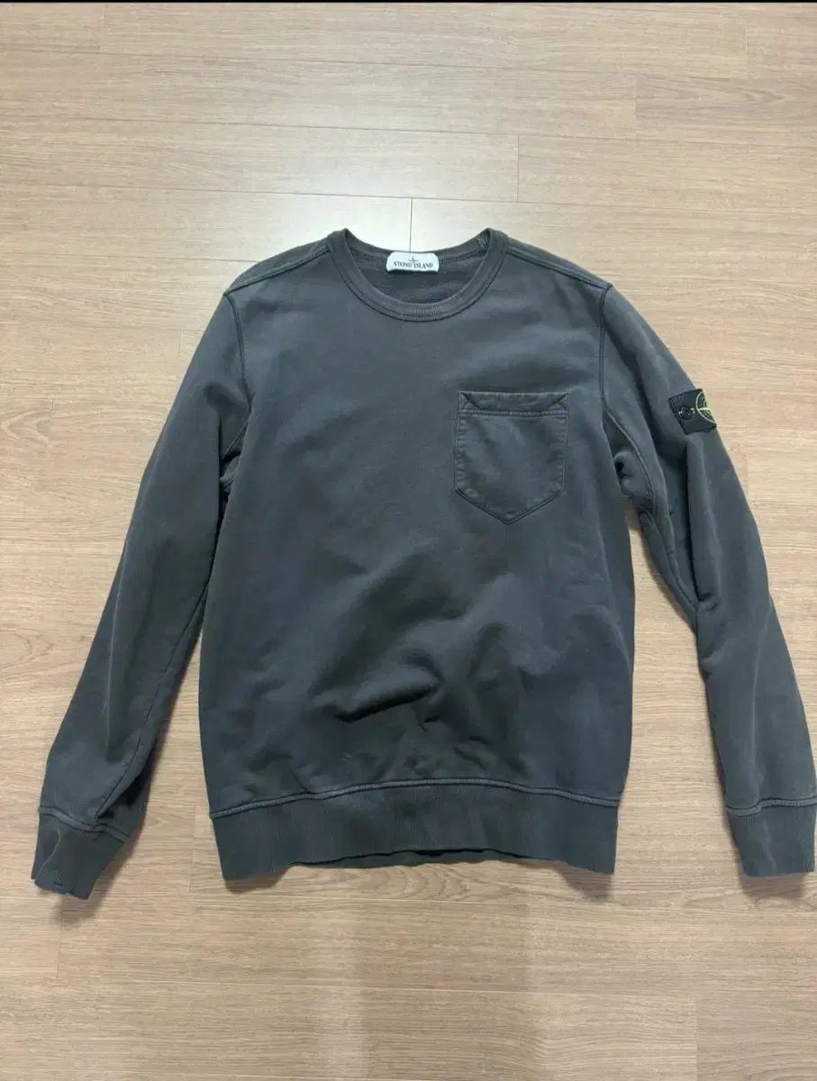 STONE ISLAND ストーンアイランド スウェットTシャツ グレー