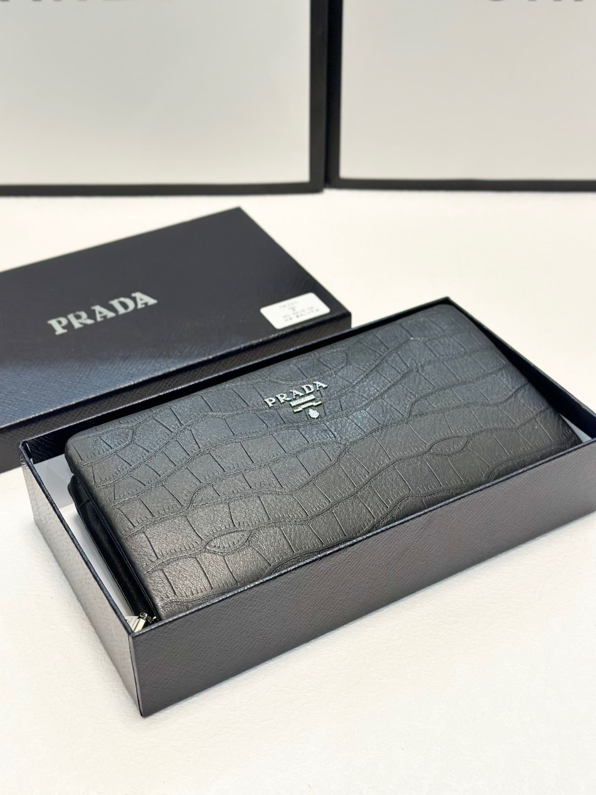 プラダハンドバッグ財布、財布、銀行カードバッグ、脇バッグ[本日特価|新品未使用品]