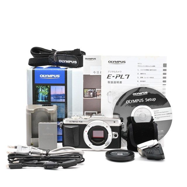 ＜良品＞ OLYMPUS PEN E-PL7 ボディ シルバー｜1605万画素ミラーレス一眼カメラ｜自撮りチルト液晶搭載｜シャッター数4,600枚｜付属品完備｜外観きれい｜安心の実用モデル