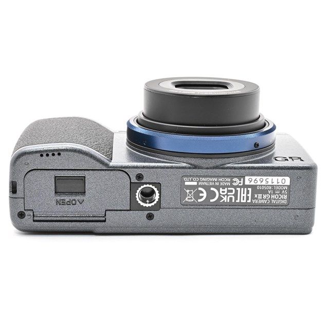 美品＞ RICOH GR IIIx Urban Edition メタリックグレー｜高級 