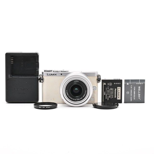 ＜良品＞ Panasonic LUMIX GM1 レンズキット ホワイト｜ミラーレス一眼カメラ｜ショット数5,406枚｜動作良好｜外観非常に綺麗｜前面外装にくすみあり｜安心の実用モデル 40,612円