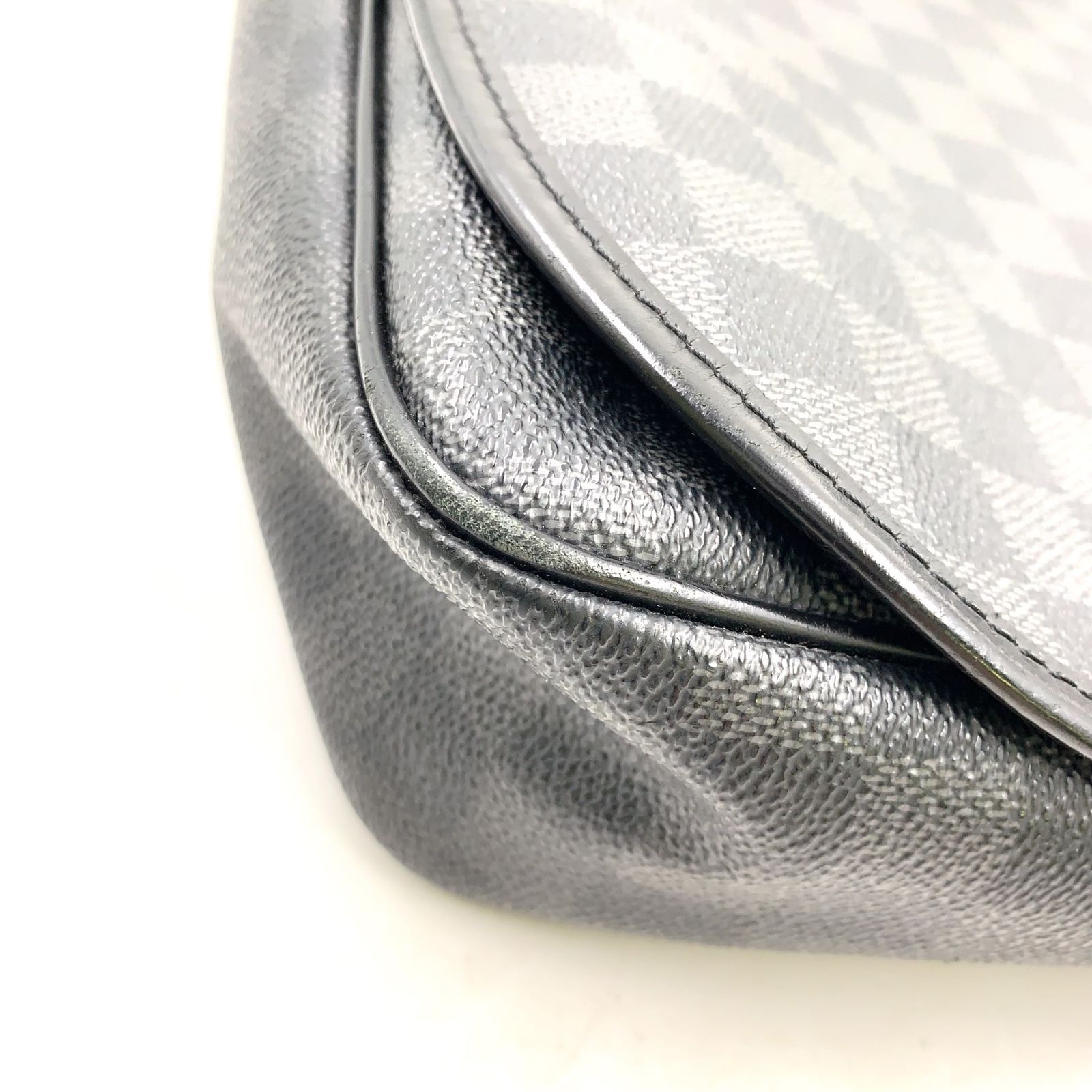 新着】LOUIS VUITTON ダニエルMM ダミエグラフィット ダミエグラ