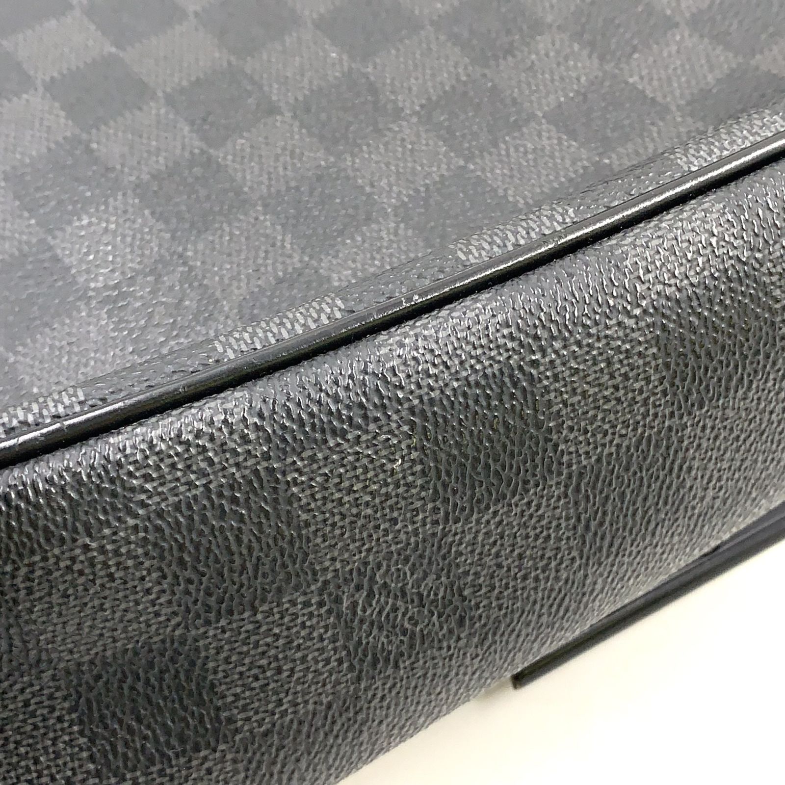新着】LOUIS VUITTON ダニエルMM ダミエグラフィット ダミエグラ
