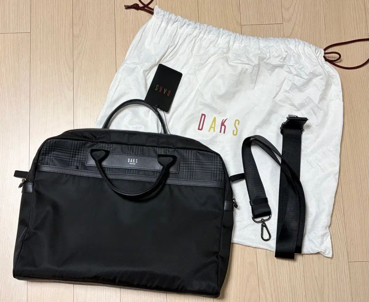 新品) DAKS（ダックス）書類 ブリーフケース