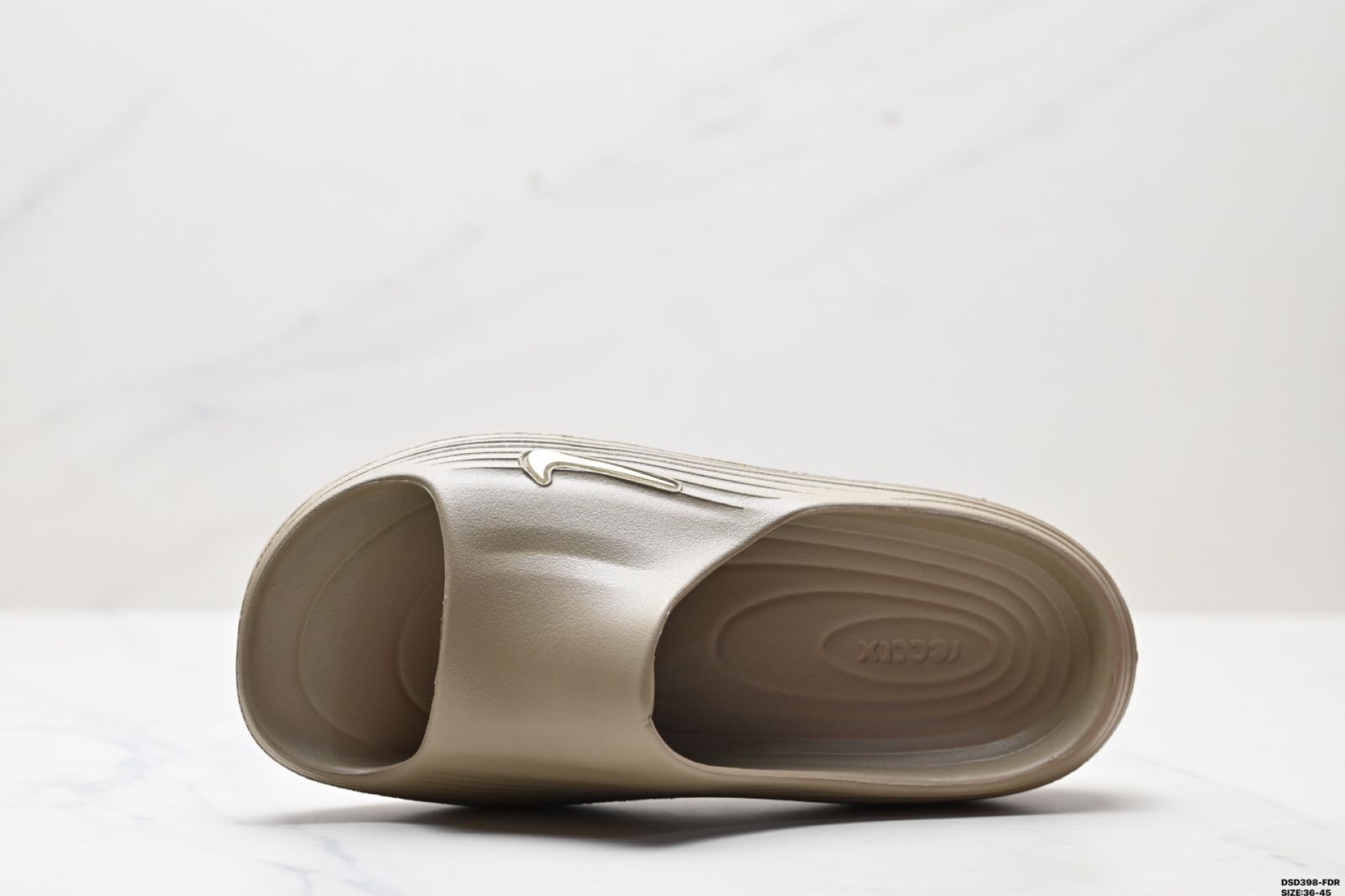 Nike ReactX REJUVEN8 Slide ナイキ シンプル快適 ドームシューズ