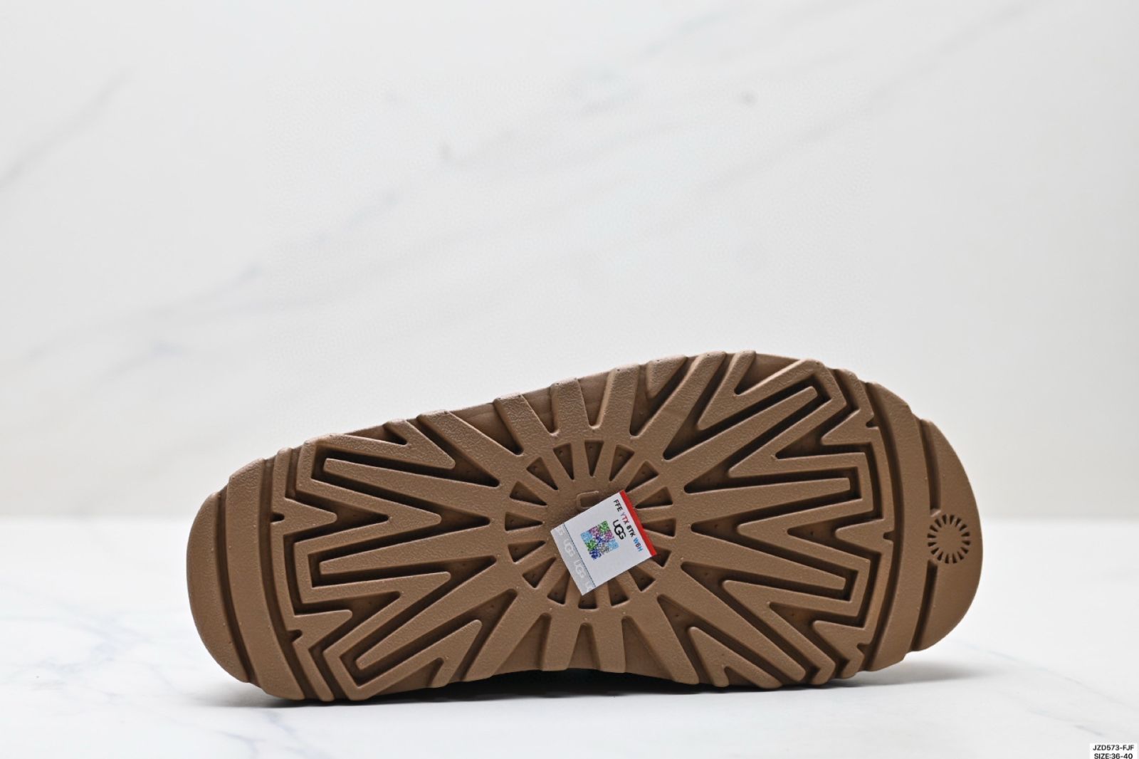 【今日特価】UGG 2025 夏の新商品 レディースゴールデンシリーズ 厚底マジックテープ スリッパ 送料無料 在庫限定セール価格! 【今日特価】UGG 2025 夏の新商品 レディースゴールデンシリーズ 厚底マジックテープ スリッパ 送料無料 在庫限定セール価格!