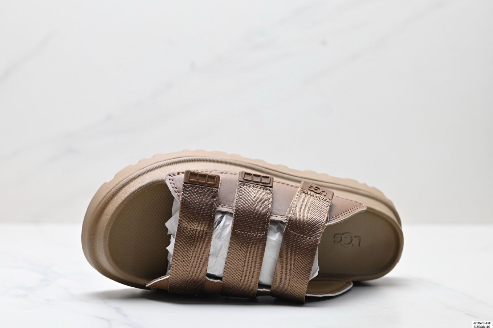【今日特価】UGG 2025 夏の新商品 レディースゴールデンシリーズ 厚底マジックテープ スリッパ 送料無料 在庫限定セール価格! 【今日特価】UGG 2025 夏の新商品 レディースゴールデンシリーズ 厚底マジックテープ スリッパ 送料無料 在庫限定セール価格!