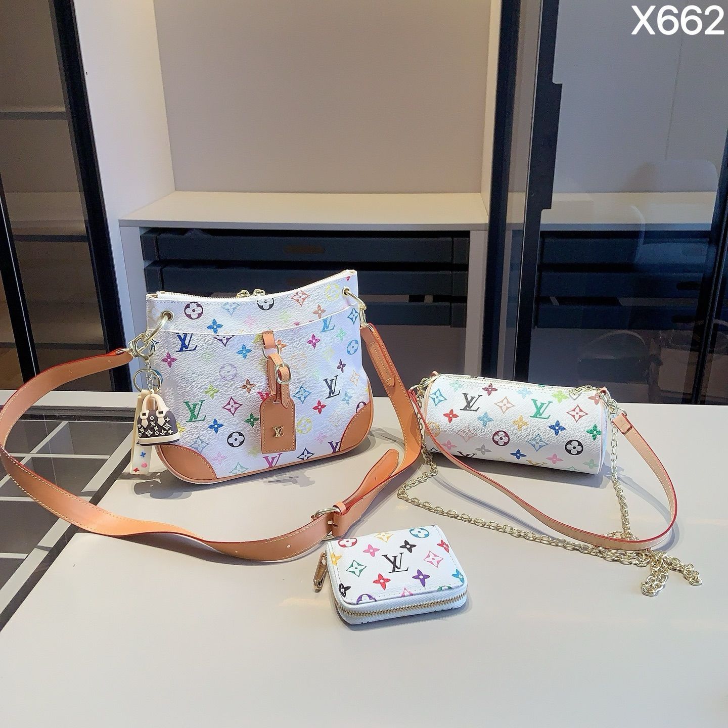 [本日特価] 全新シリーズセット X662 - LV クロスボディバッグ + LV ペンケースバッグ + LV 財布 本日限定特別割引！[本日特価|新品未使用品]