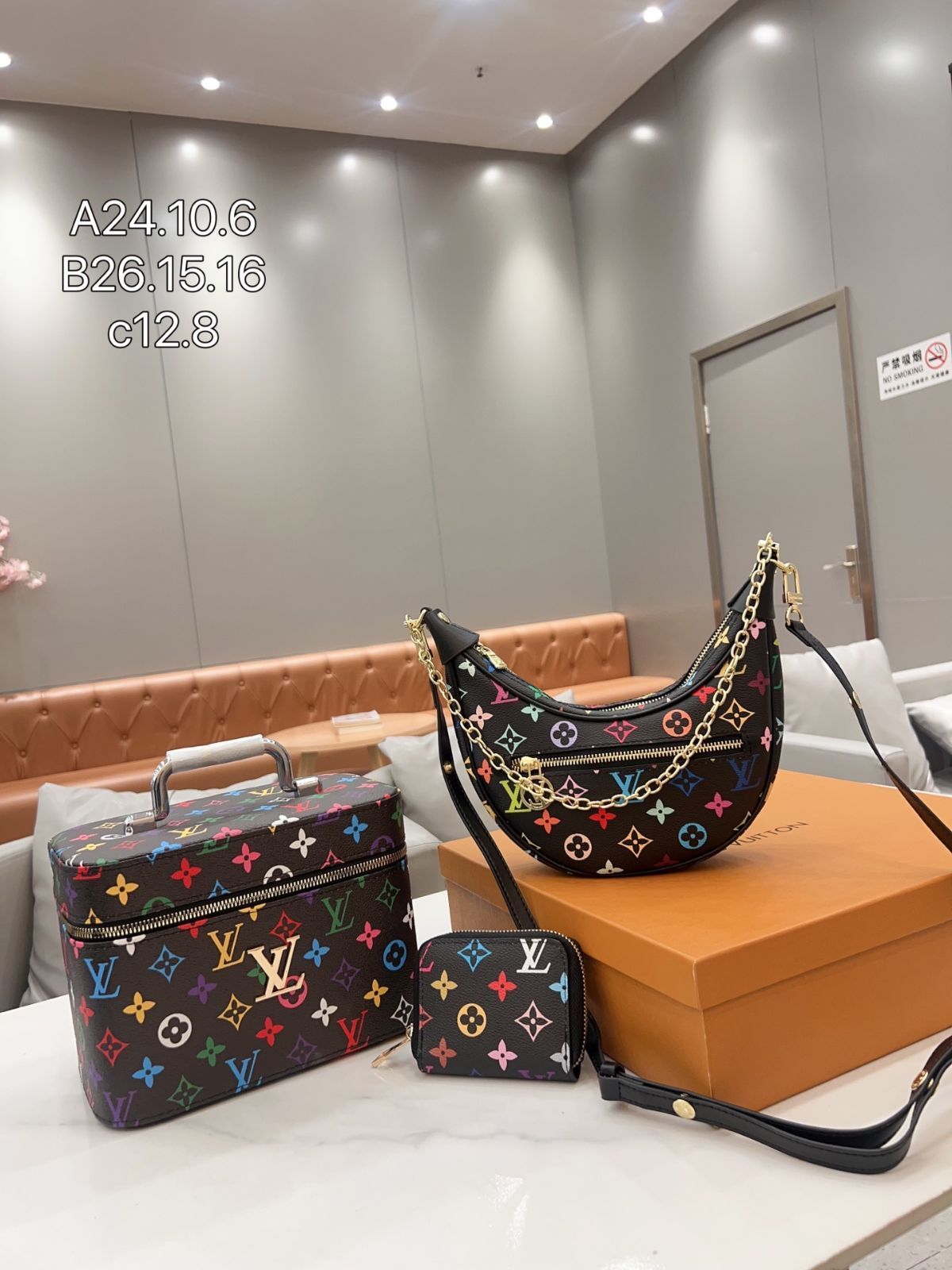 [本日特価] TOP New 2025 高品質3点セット - Lv 黒彩ムーンバッグ + 化粧箱 + 財布 本日限定特別割引！[本日特価|新品未使用品]