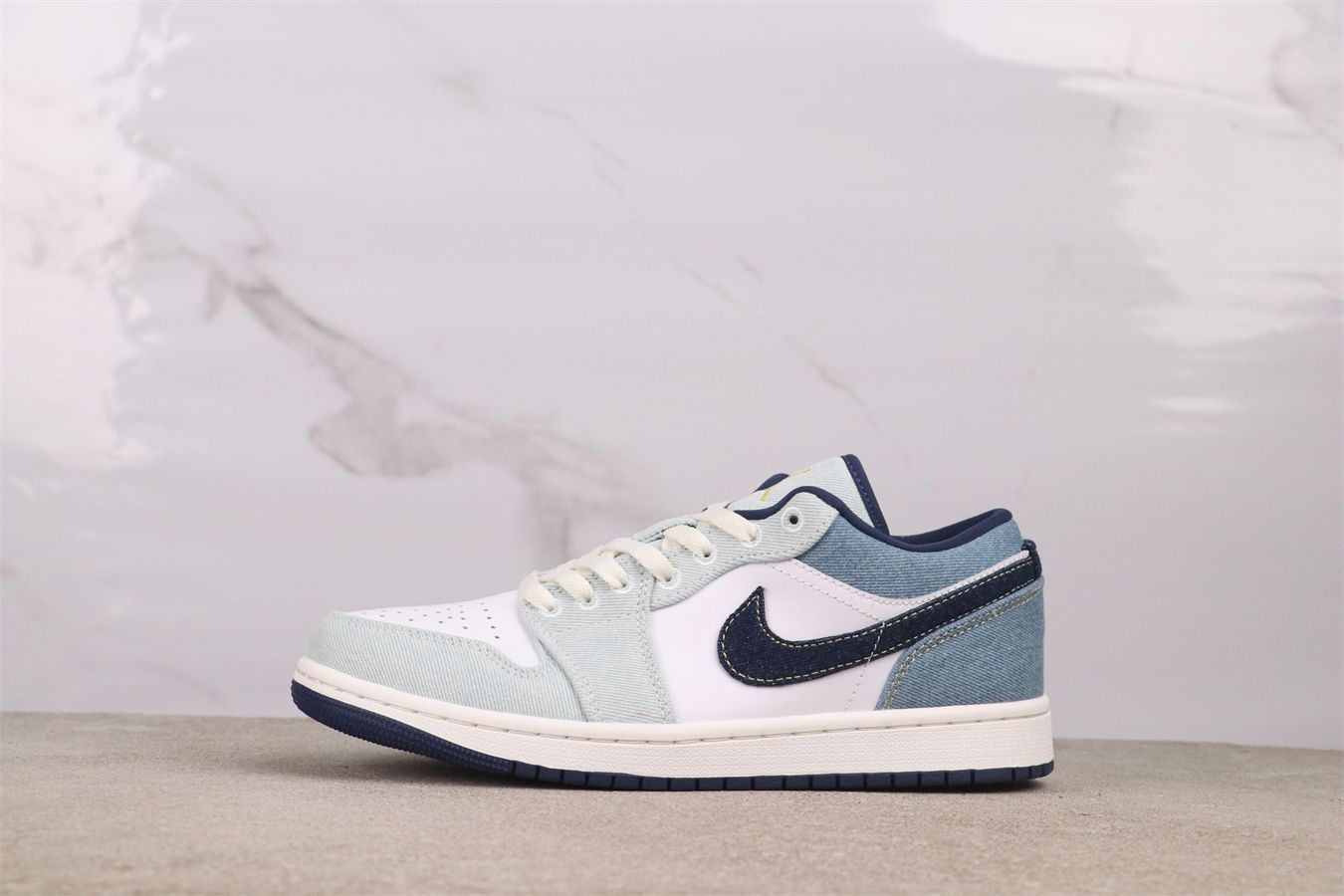【今日特価】Air Jordan エアジョーダン aj1 エアジョーダン 1 Low IH0648-141