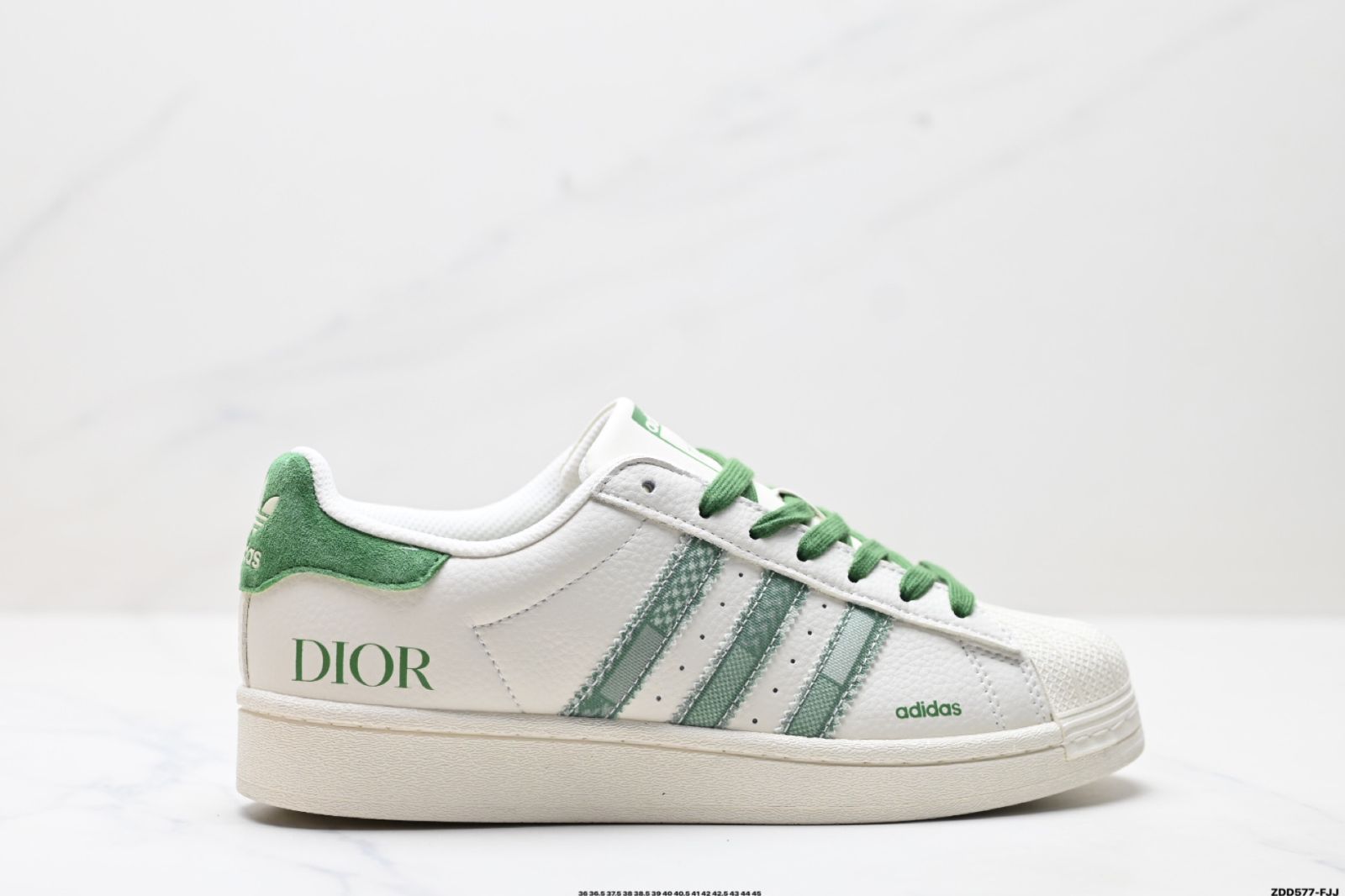 Adidas Originals Superstar アディダス オリジナルズ スーパースター アディダス クローバー ロートップ クラシック ユニバーサル カジュアル スポーツ スケートシューズ。