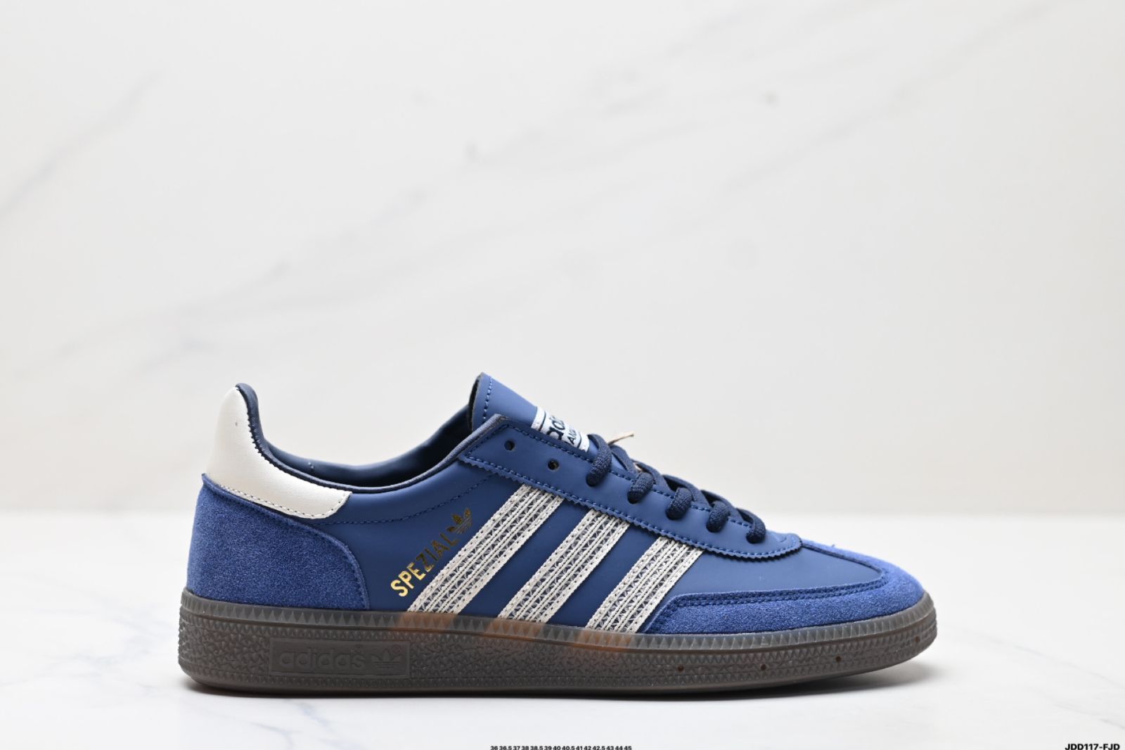アディダス（Adidas）ハンドボールスペツィアル（Handball Spezial） クラシック バックツー ザ フューチャー レトロ カジュアル スケートシューズ。