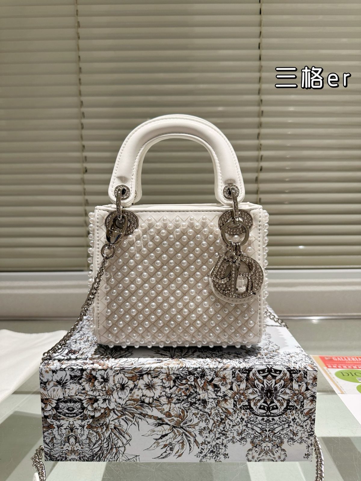 【今日特価】Dior Lady Dior Sheepskin Bag with Foldable Gift Box ディオール レディー ディオール 羊皮 バッグ 折りたたみギフトボックス付き