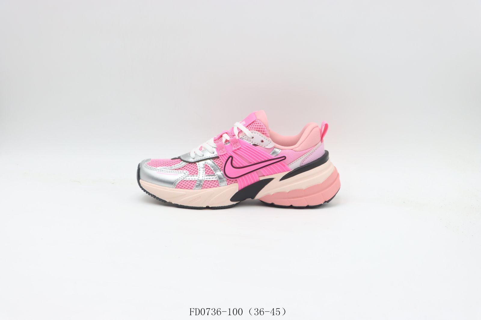 【今日特価】ナイキ Nike ランニングシューズ FD0736-100 ピンク & シルバー