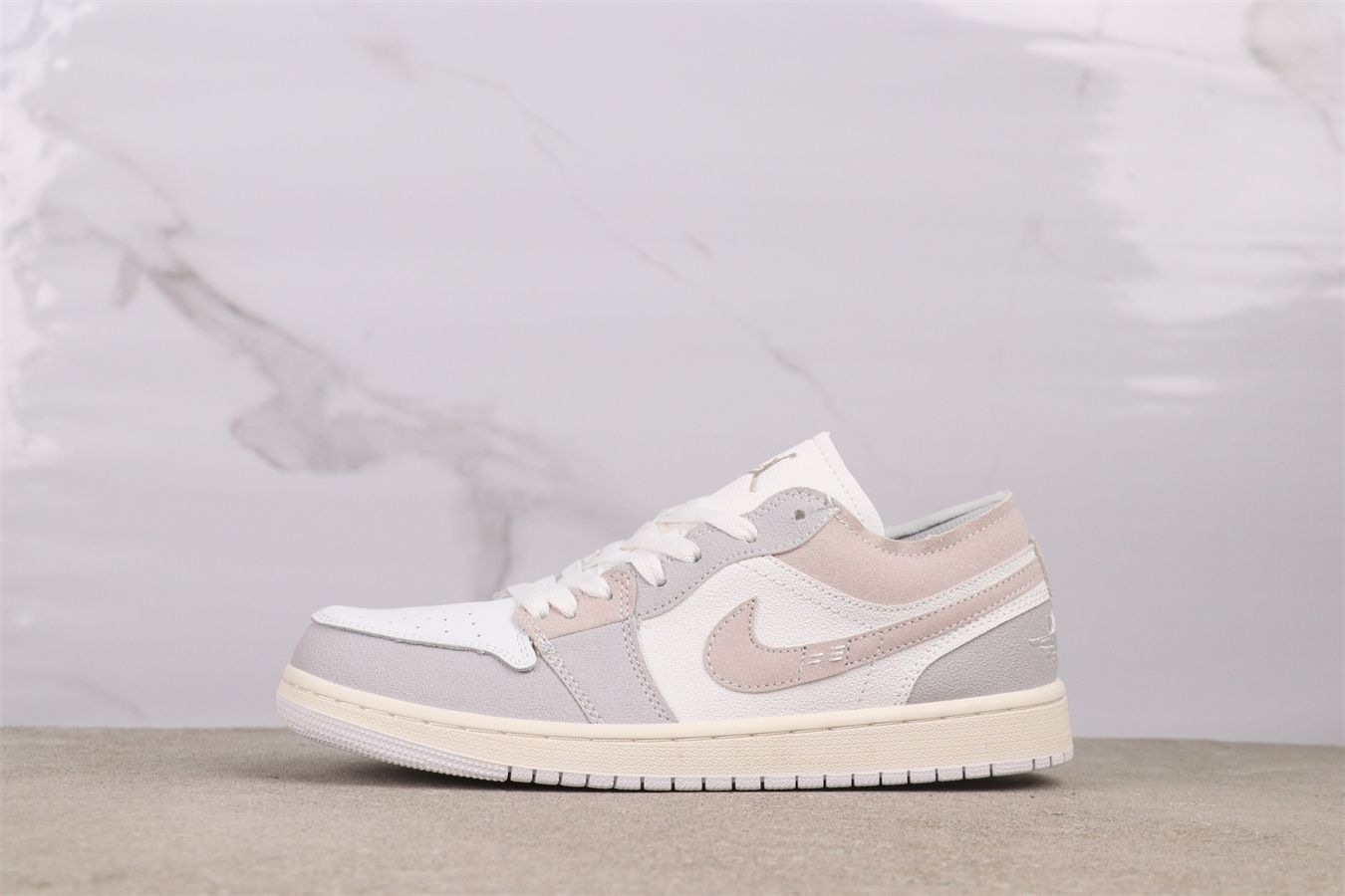 【今日特価】エア ジョーダン（Air Jordan） AJ1 DN1635 - 002 ライト グレー ピンク（Light Gray Pink）