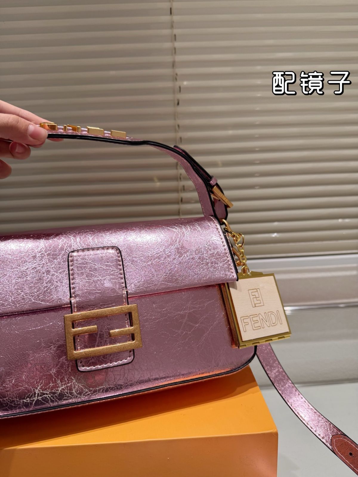 今日特価】FENDI フェンディ バケットバッグ ?春夏カラー? - メルカリ
