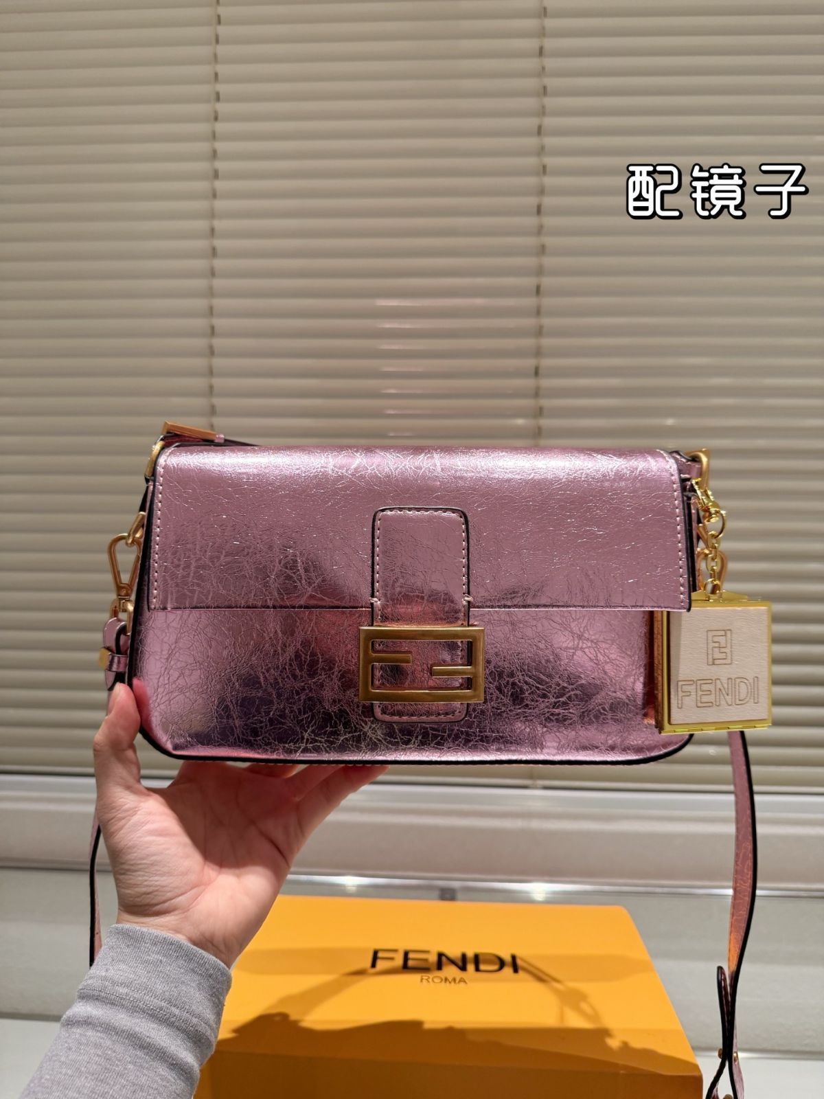 今日特価】FENDI フェンディ バケットバッグ ?春夏カラー? - メルカリ