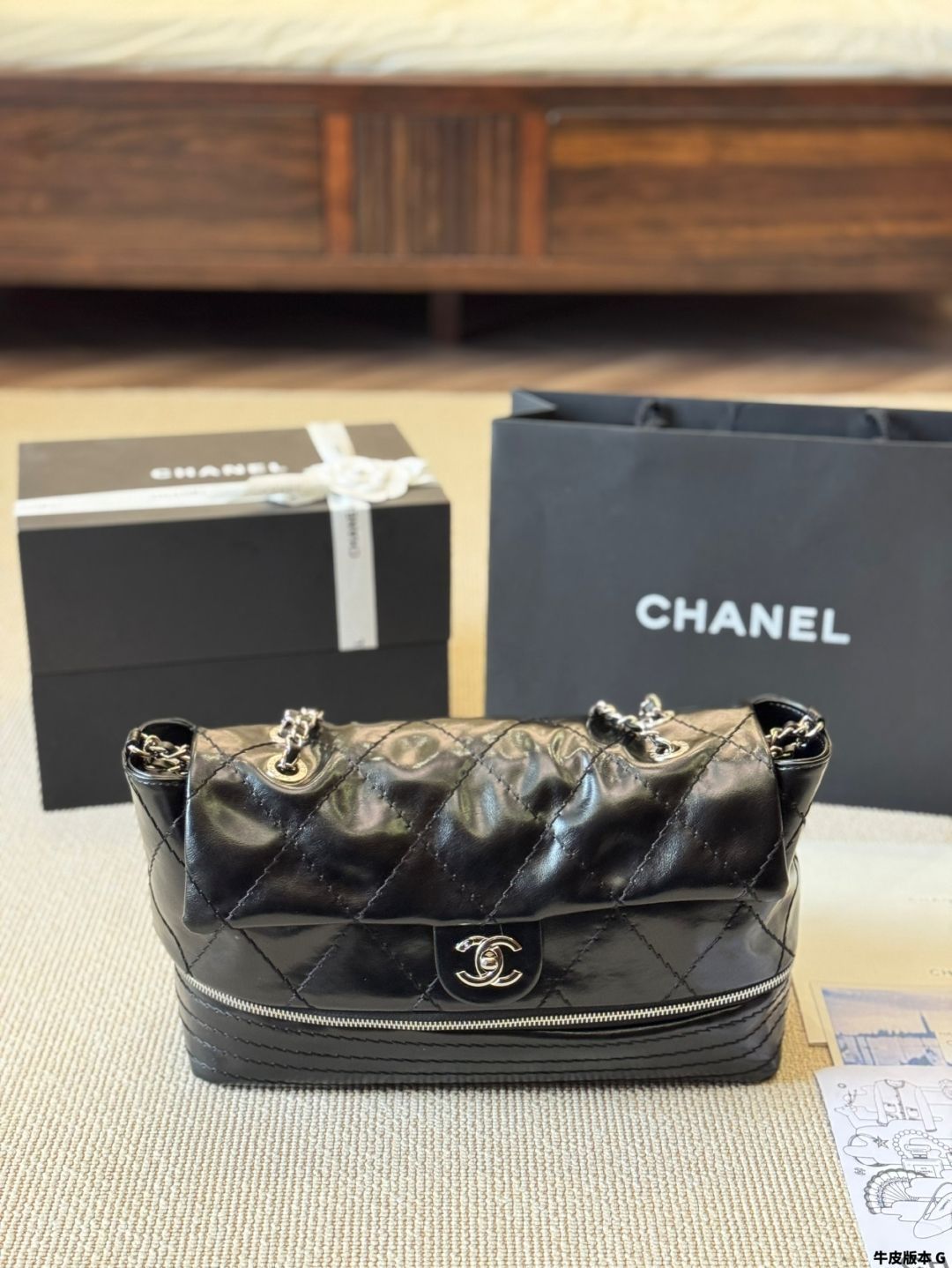 【今日特価】Chanel Exterior Stitch Expandable XXL Airport Bag / シャネル 外縫い式 拡張可能 XXL エアポートバッグ