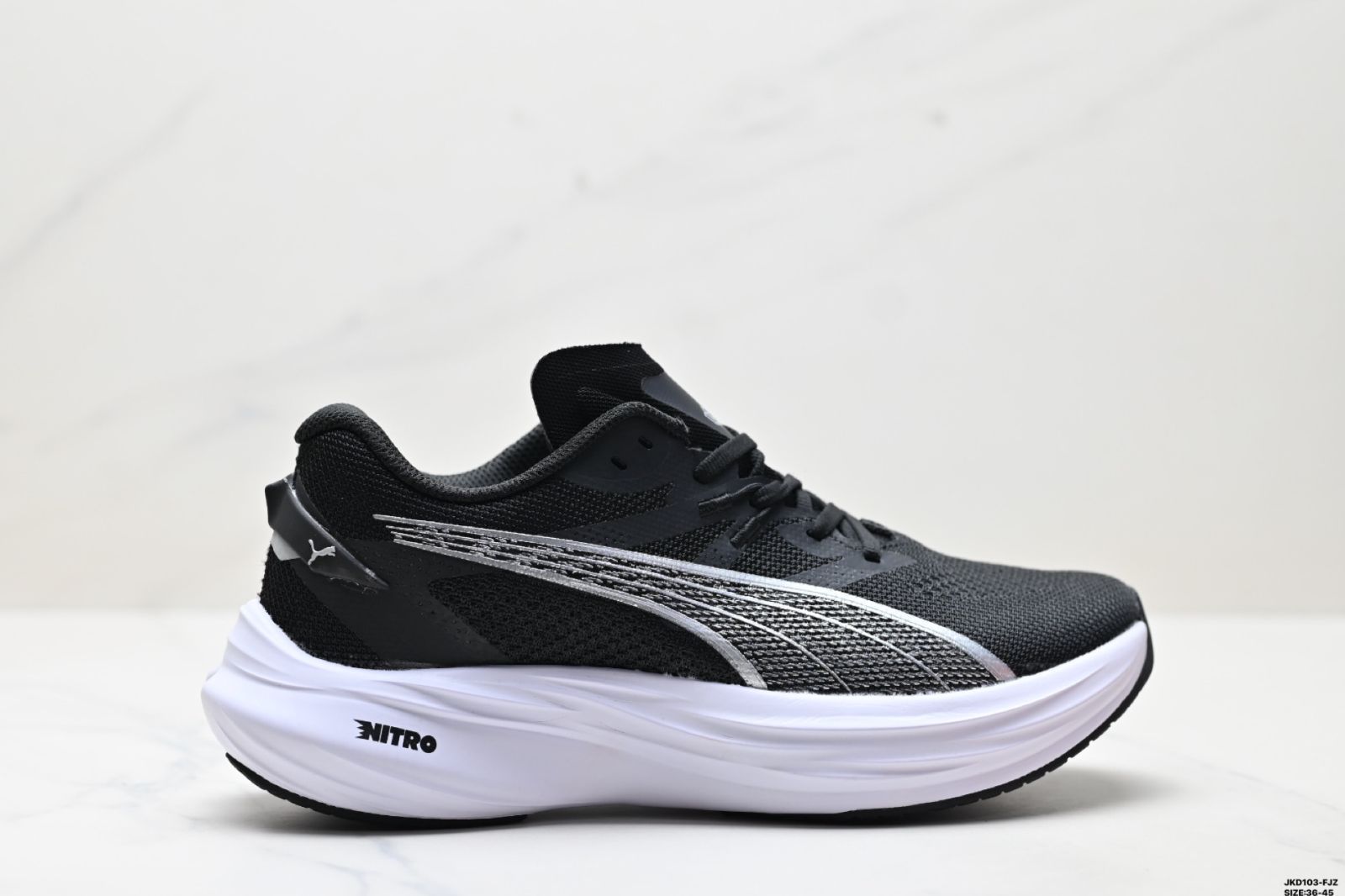 PUMA プーマ Deviate NITRO 3 デビエイト ナイトロ 3 クッショントレーニングランニングシューズ 通気性 快適 滑り止め 耐磨耗 カジュアルランニングシューズ