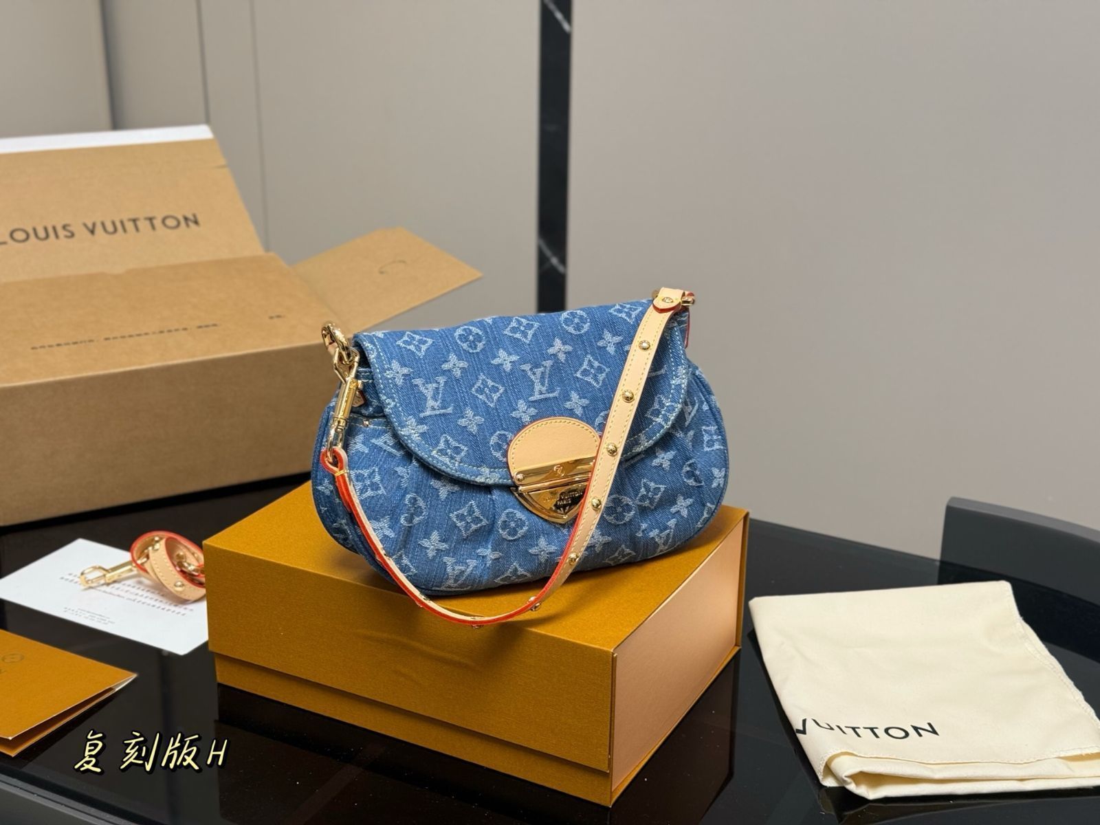 今日特価】Louis Vuitton Denim Inflatables ルイ ヴィトン デニム 