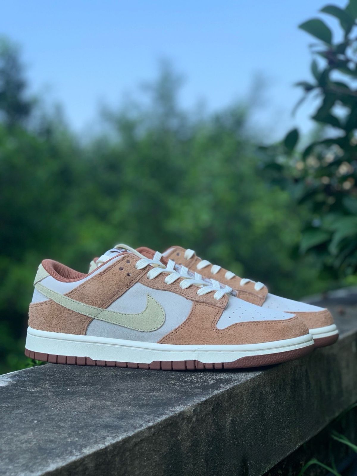 お値下げしました??即購入?? NIKE DUNK LOw RETRO PRM “MEDIUM CURRY” dd1390-100箱付