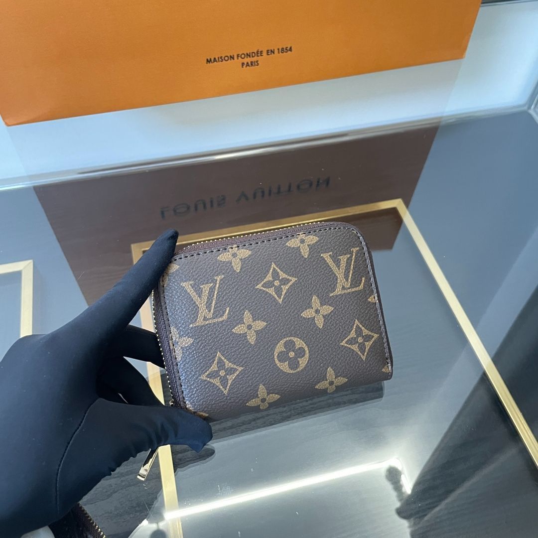 [本日特価] TOP New 高品質3点セット - Lv ブラッククロワッサンバッグ + 3点チェーンバッグセット + 財布 本日限定特別割引！ [本日特価|新品未使用品]