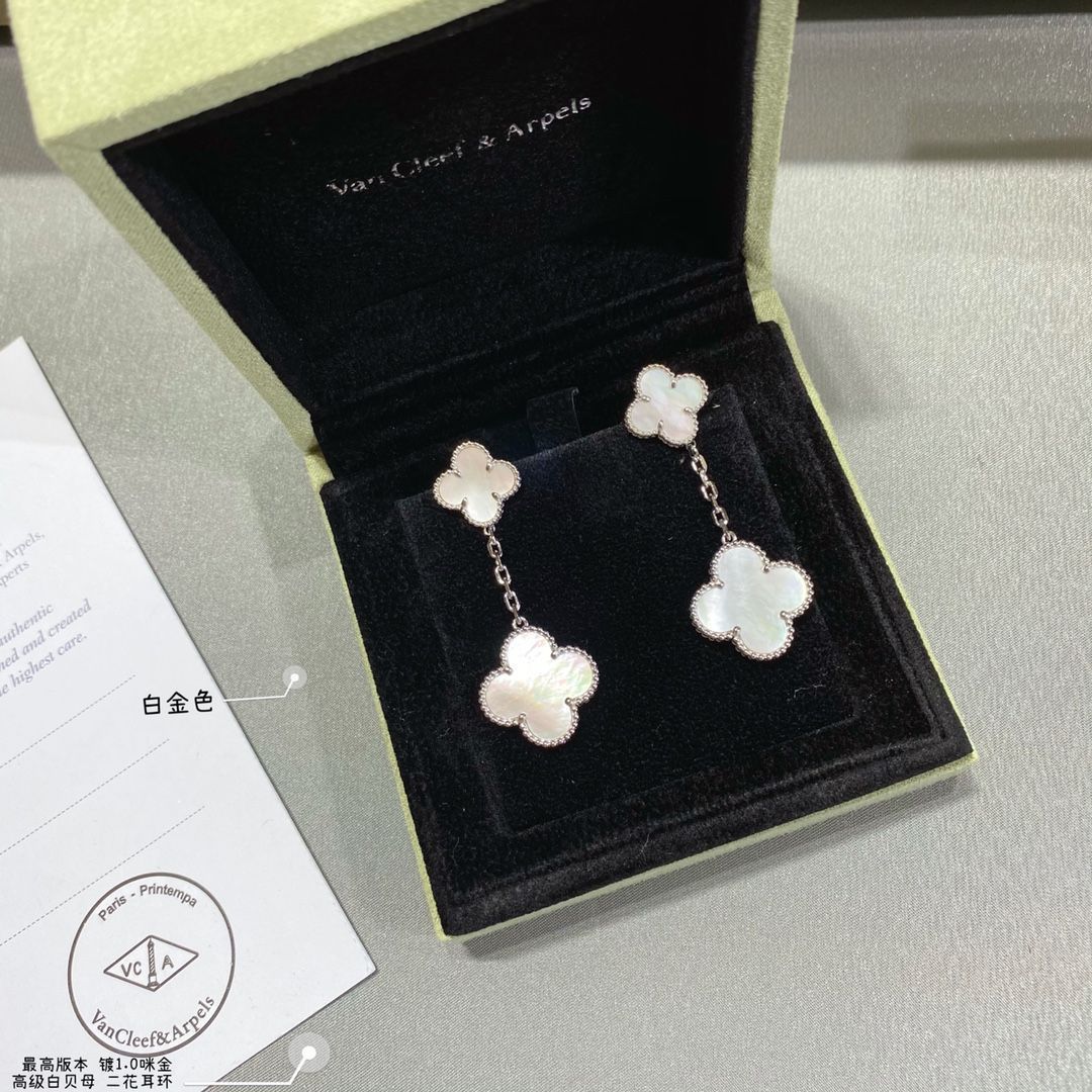 [Van Cleef & Arpels] アルハンブラ マザーオブパール ダブルフラワー イヤークリップ - 限定モデル | ヴァン クリーフ & アーペル レディースジュエリー｜本日限定特価｜新品未使用