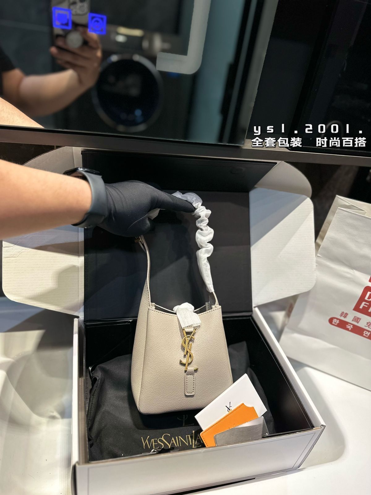 サンローラン！新作minihobo、ハンドバッグケースバッグ、ショルダーバッグ、ブリーフケース、モップバッグ、ショルダーバッグ、リュックサック、ウエストポーチ、小銭入れ、手首バッグ、ポーチ、ナイトバッグ、旅行バッグ、財布