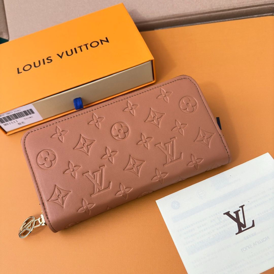 LVルイ・ヴィトン/財布はパッドMonogramエンボス模様の小羊の皮で縫製され、LV Circleロゴのリングがあしらわれた金色のファスナーが優美にデザインされ、複数の実用的な特色がある。[本日特価|新品未使用品]