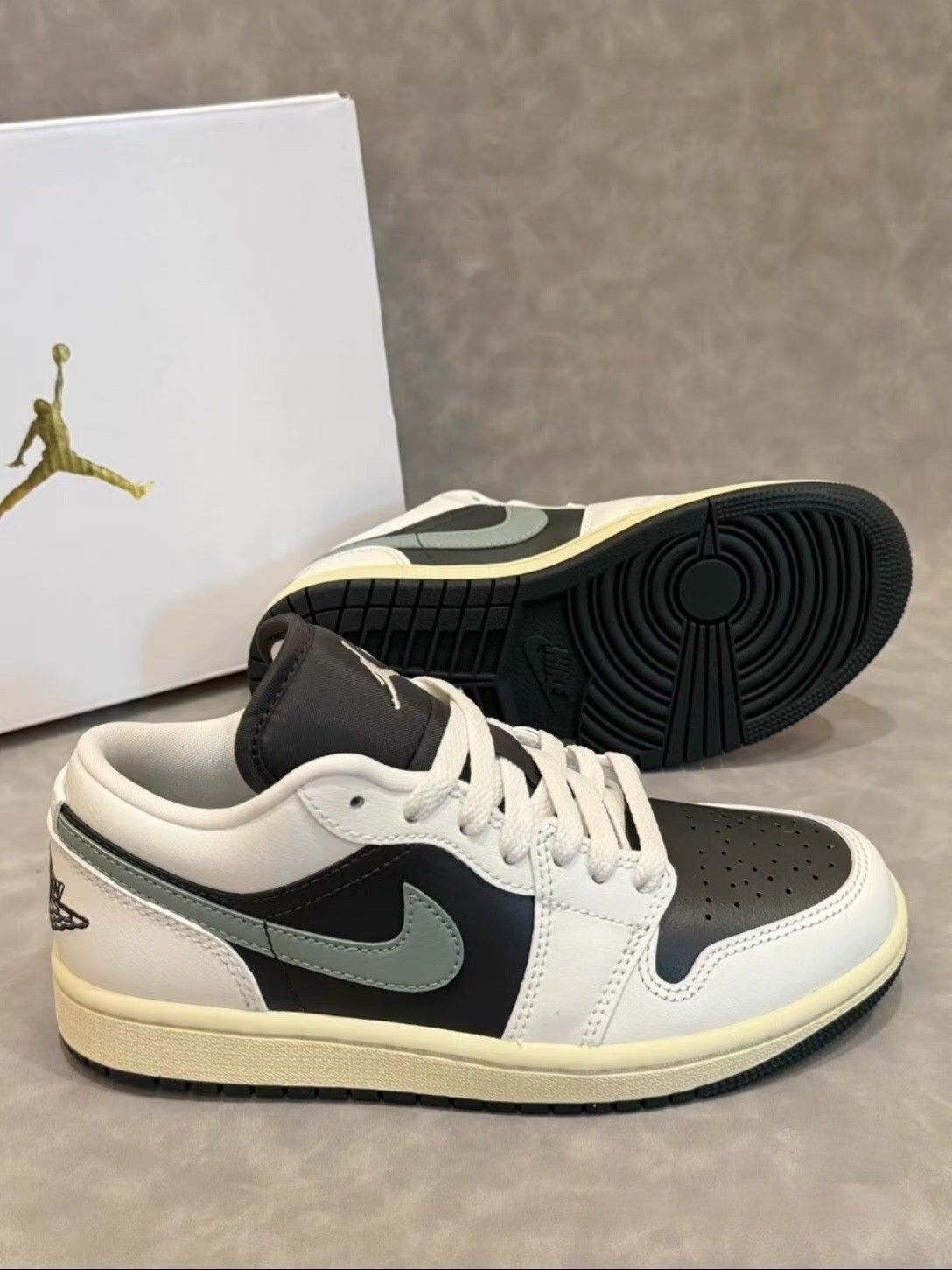 ?大特価?新品箱付 未使用 Nike Air Jordan 1 Low 男女