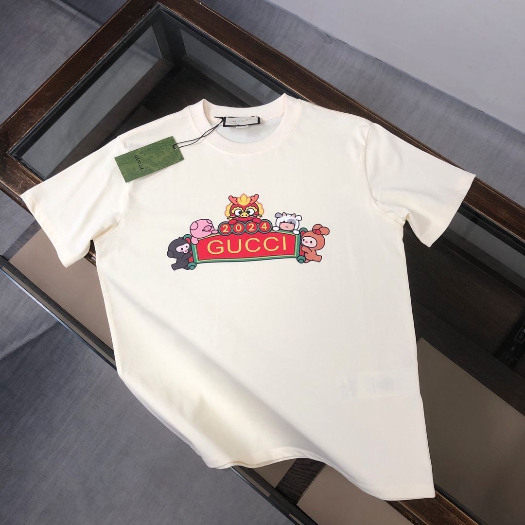【本日限定特価】GUCCI 春夏 ロゴプリントTシャツ [本日特価|新品未使用品]