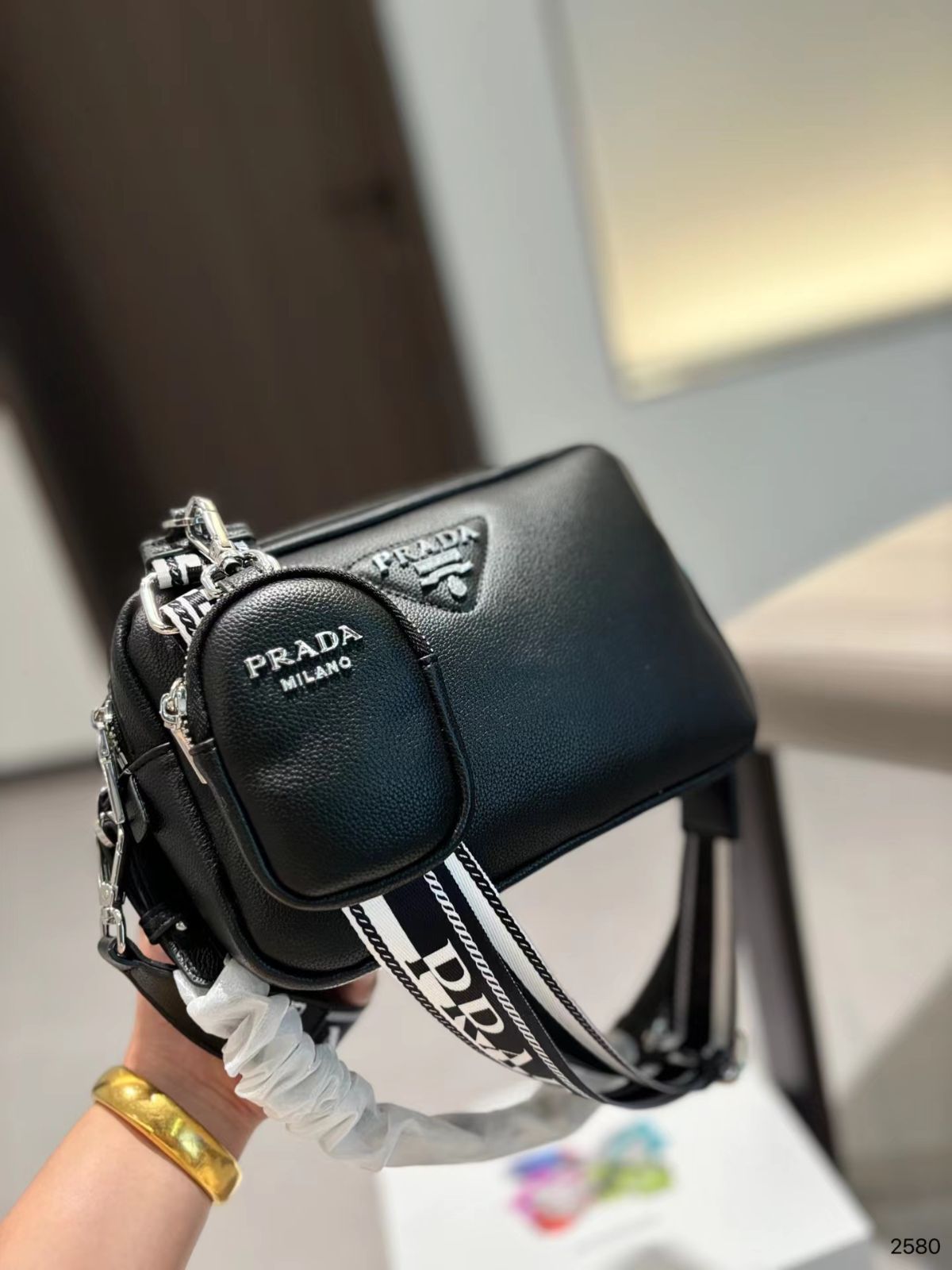 【超美品】 PRADA プラダ 斜め掛け ショルダーバッグbgffng