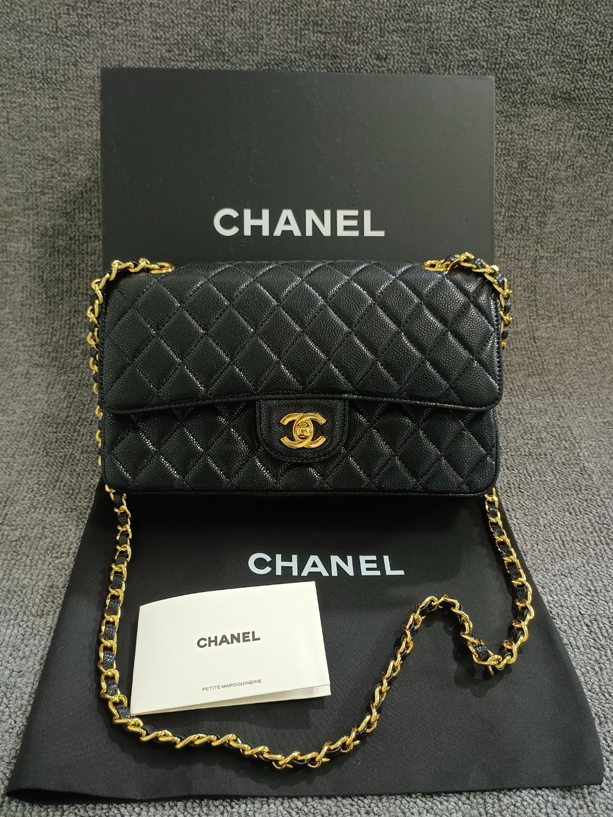 CHANEL シャネル ショルダーバッグ