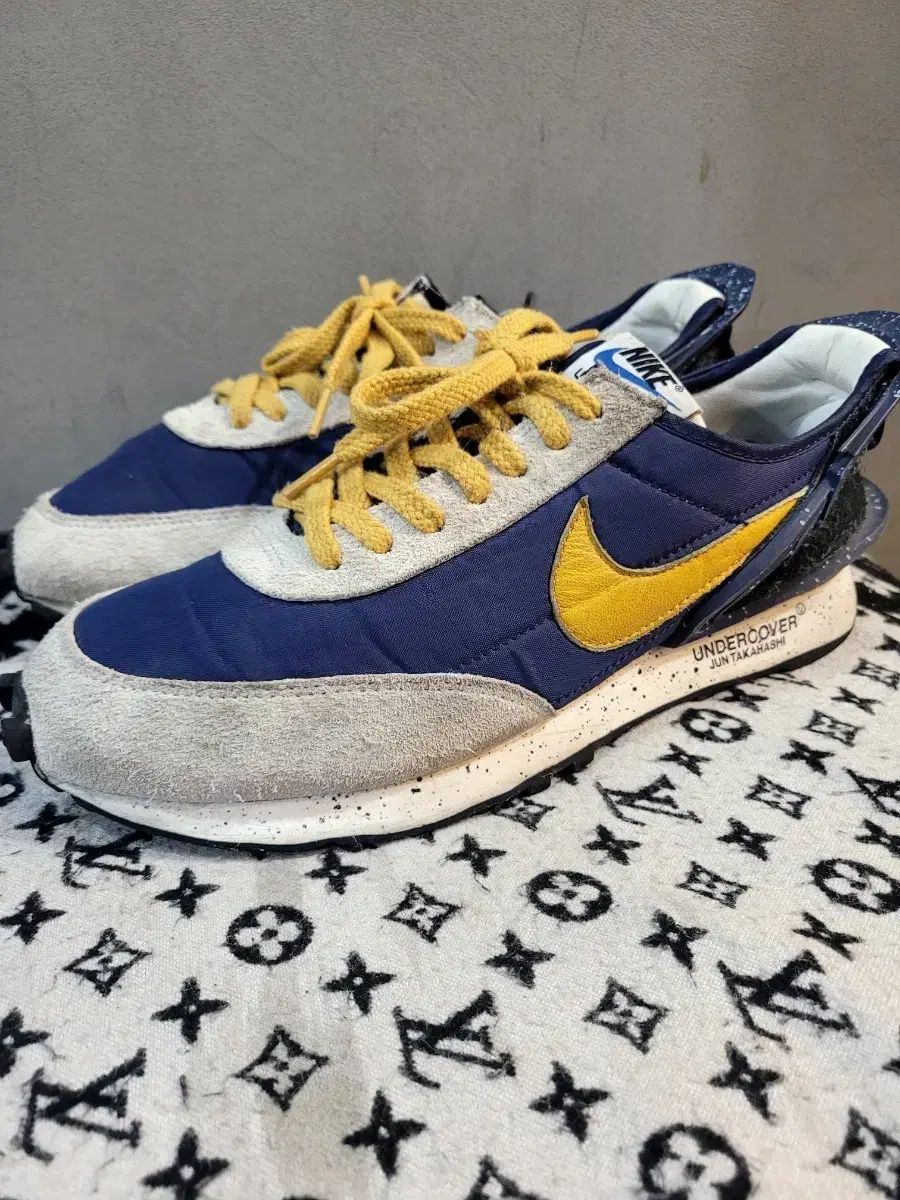正規品 NIKE × UNDERCOVER デイブレイク スニーカー