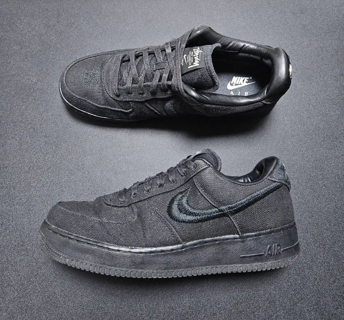 300 NIKE STUSSY エアフォース1 トリプル ブラック 正規品