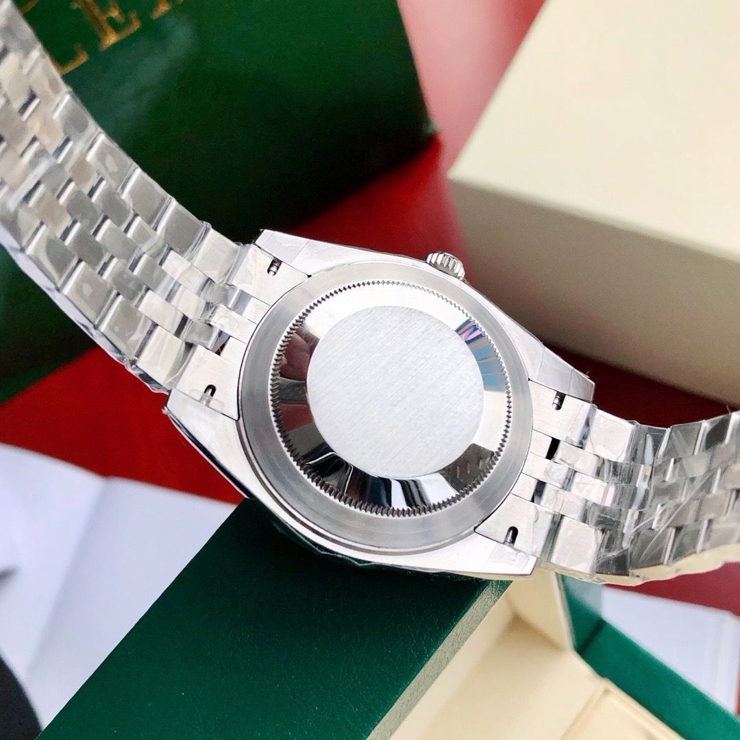 ご購入大歓迎です 新品未使用 箱付 ROLEX 腕時計 自動巻き｜本日