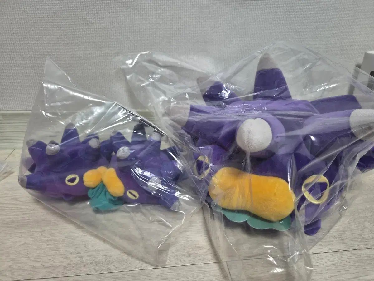 (新品) ポケットモンスター新作もぐもぐ 찌르성게 휴지ケース ぬいぐるみ 2種セット