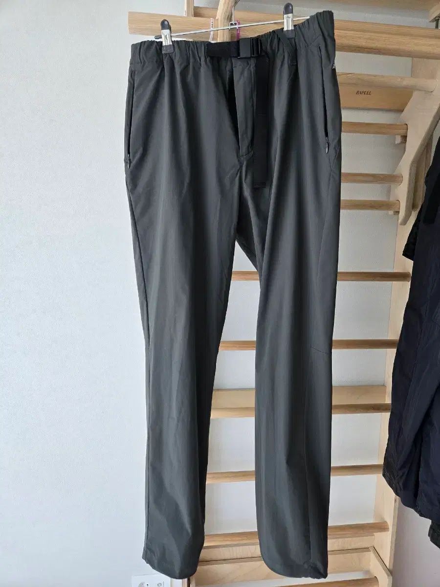 サンLOVE機能性東レ社生地パンツ ゴルフ等Outdoorアウトドアパンツ