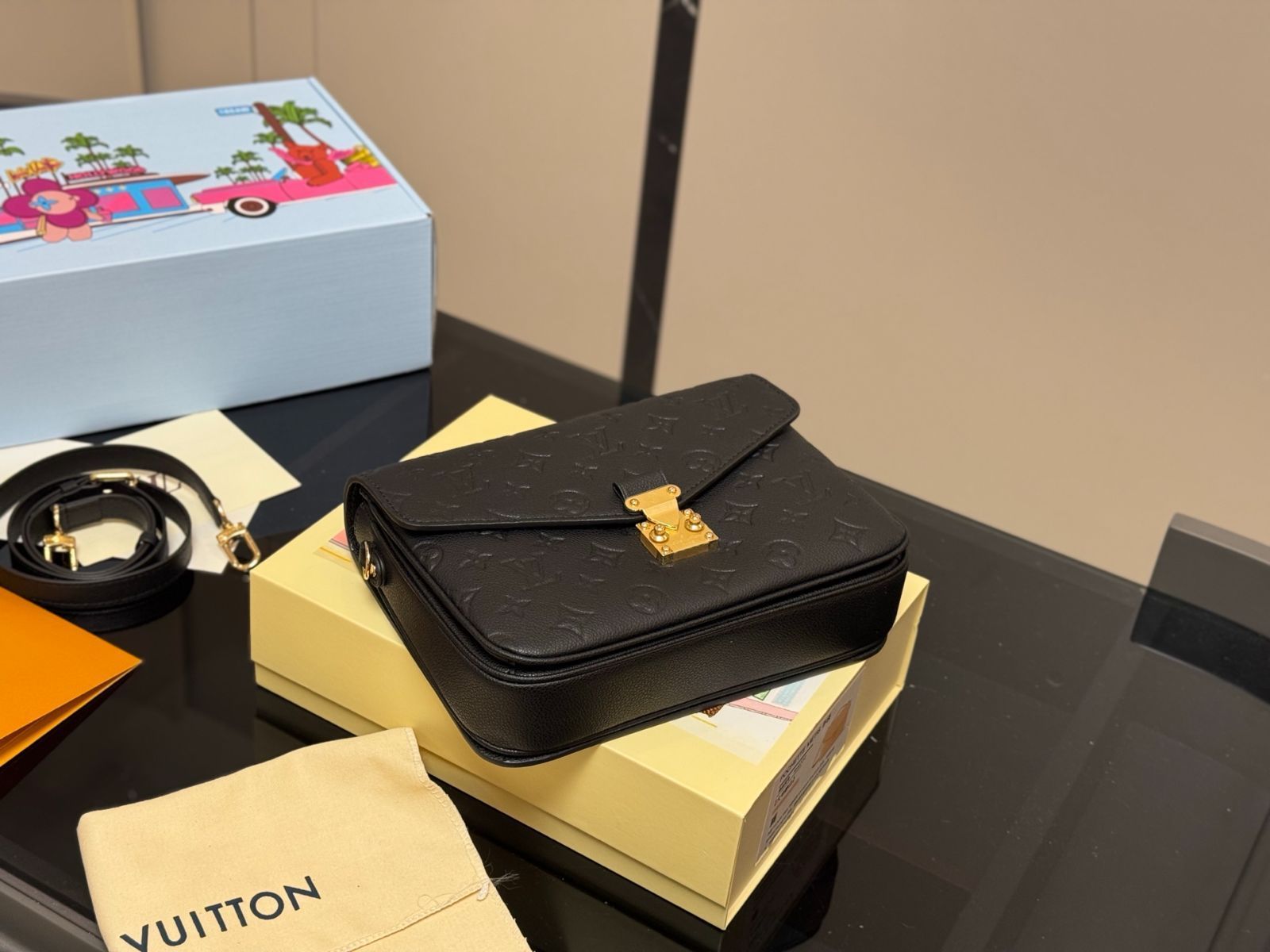 【今日特価】LV 牛皮 クラシックメッセンジャーバッグ-WTO輸入