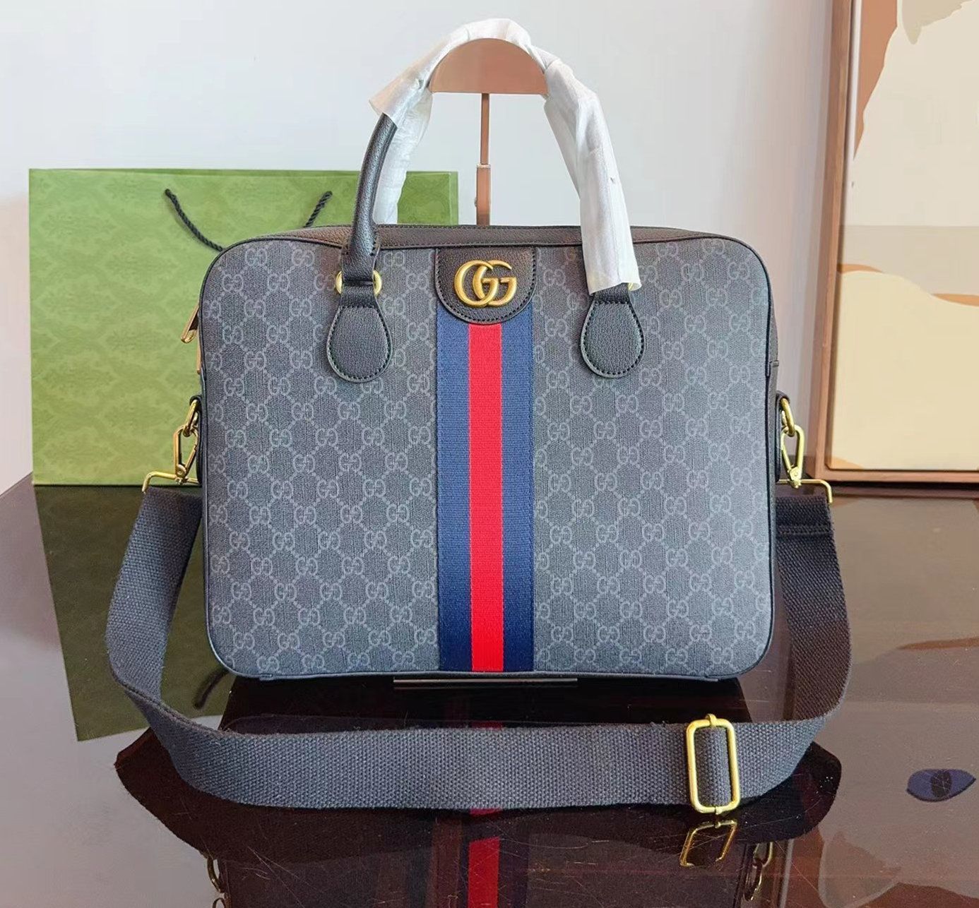 【新美品】GUCCI グッチ GGショルダーバッグ
