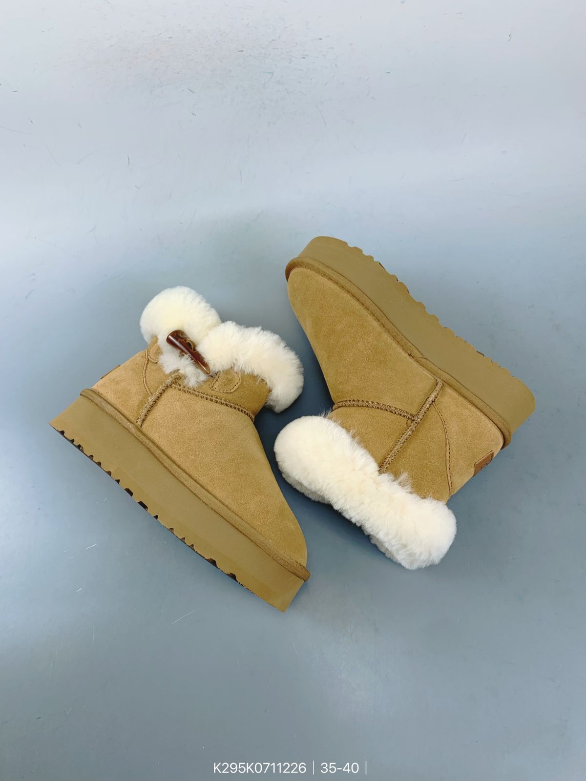 UGG シープスキン スノー ブーツ、暖かくて快適