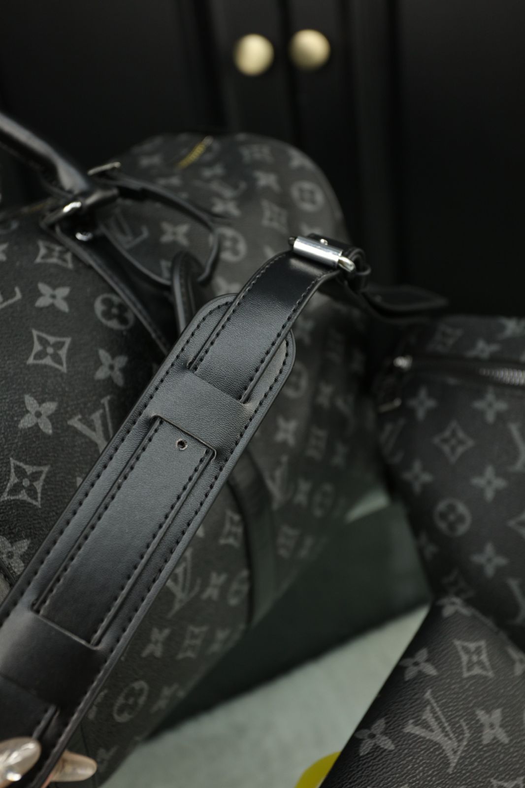 [本日特価] 3点セット LV 旅行空港バッグ + チェストバッグ/ウエストバッグ + 財布 大容量 休暇旅行に必須！ [本日特価|新品未使用品]