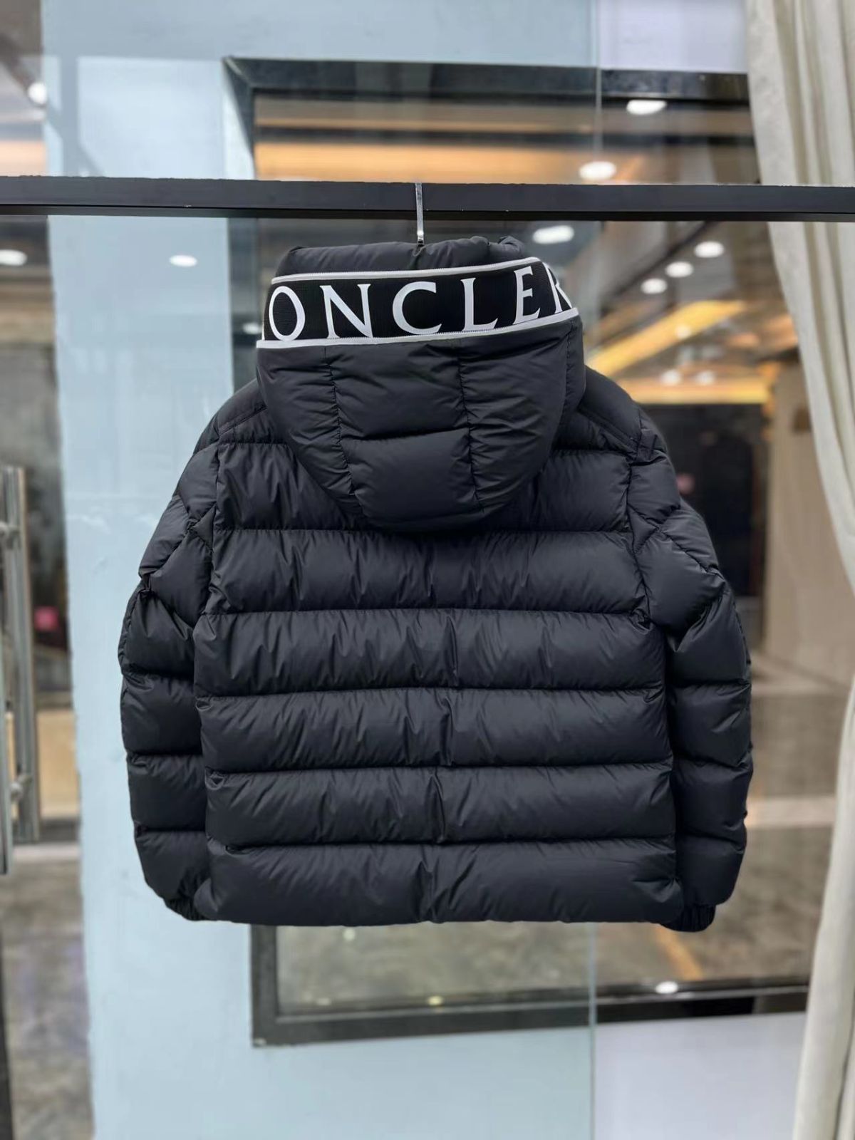 MONCLERモンクレール　メンズ　ダウンジャケット｜本日限定特価｜新品未使用