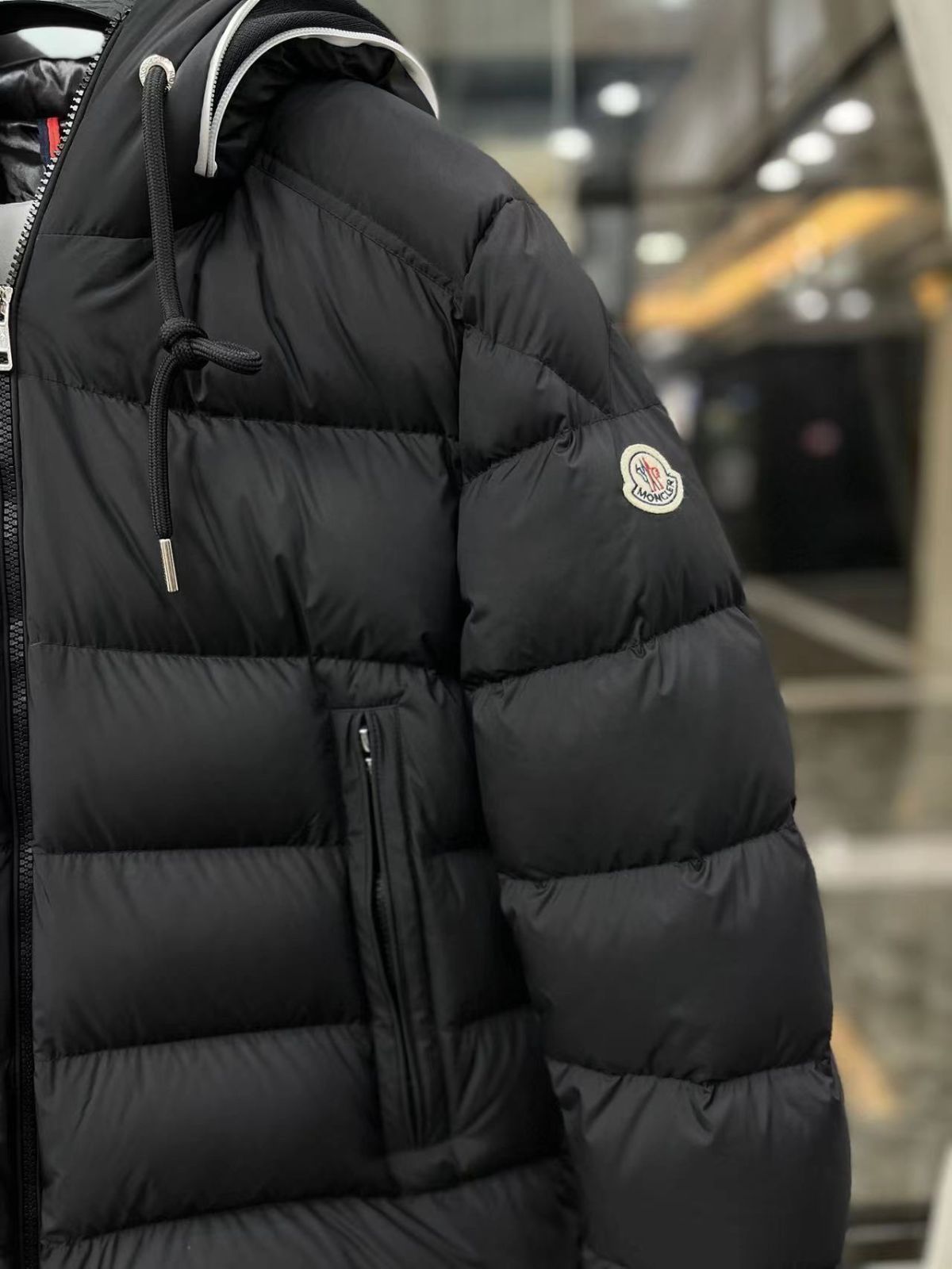 MONCLERモンクレール　メンズ　ダウンジャケット｜本日限定特価｜新品未使用