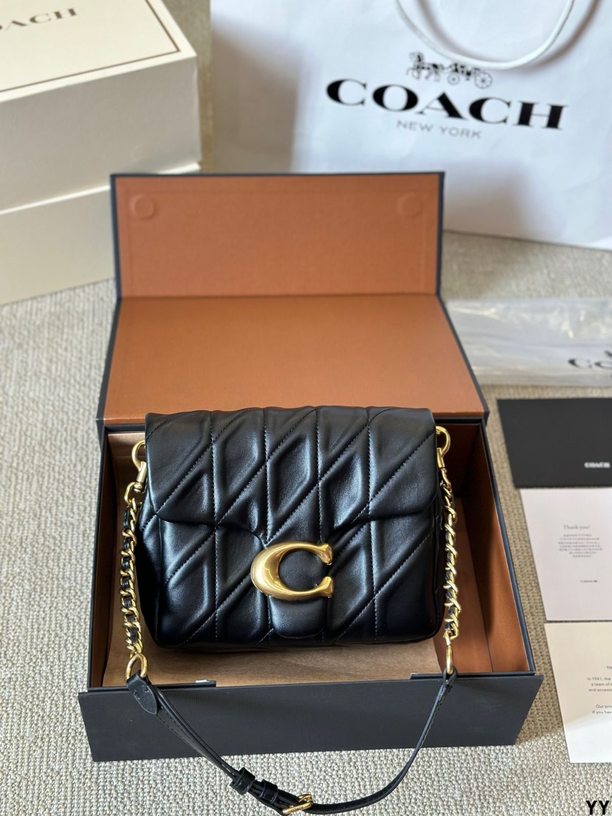 CoachのSquare Tabby/ハンドバッグ、バックパック、小銭入れ、手首バッグ、ショルダーバッグ、