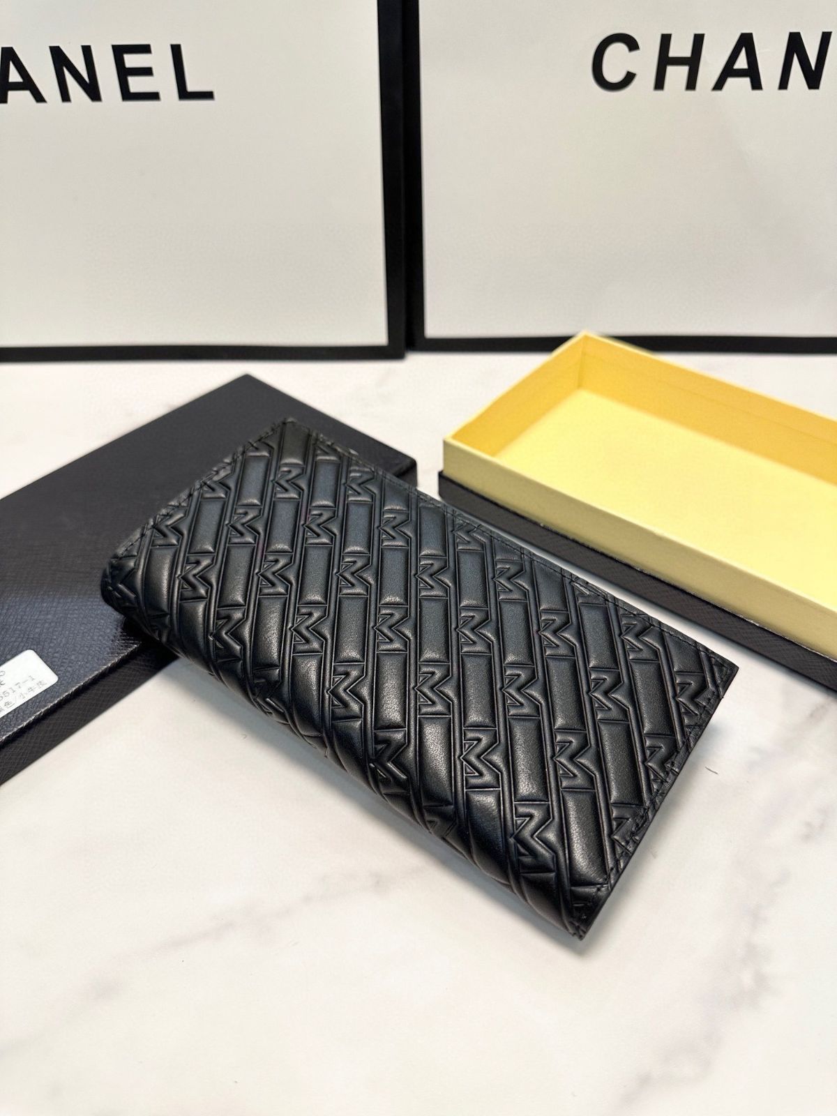 【本日限定特価】モンブラン メンズ レザー バイフォールドウォレット ロング＆ショート 19×10cm/12×10cm 高品質レザー 専用ボックス付き[本日特価|新品未使用品]