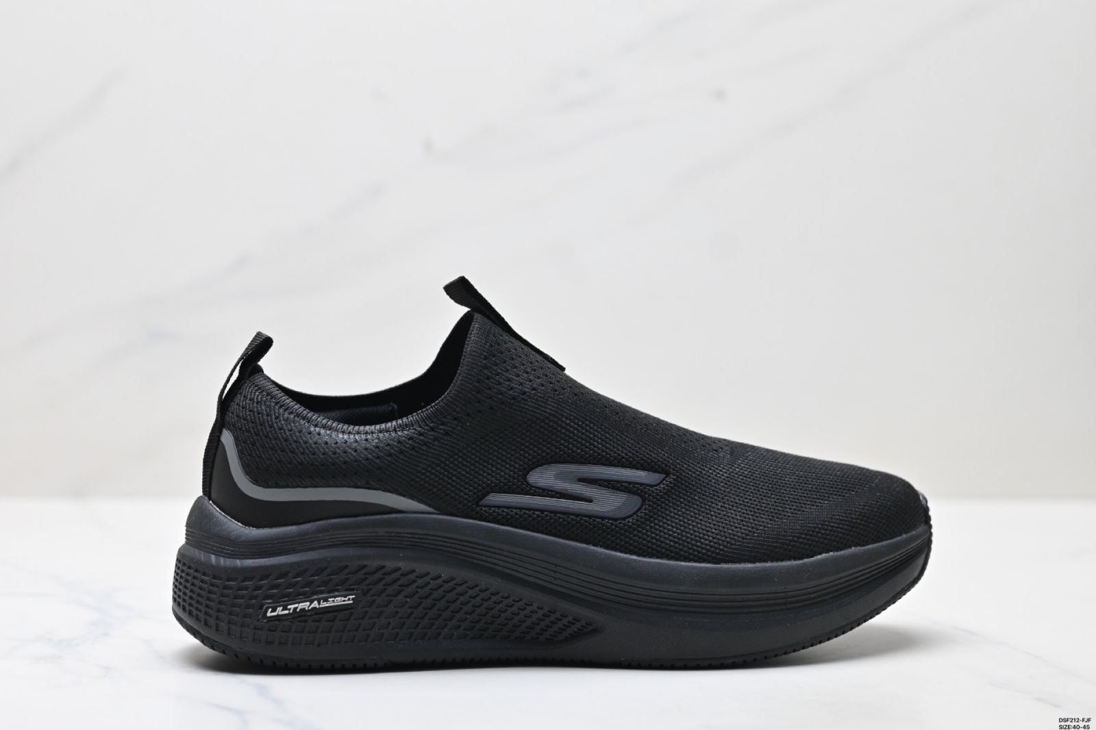 【今日特価】Skechers スケッチャーズ 送料無料 在庫限定セール価格！夏用のメンズ スリップオン ウォーキングシューズ、レジャー スニーカー