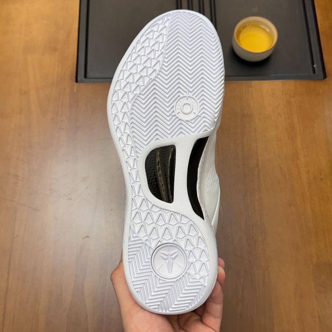 ?大特価???即購入箱付??新品 未使用 NIKE ZOOM KOBE 8 PROTRO HALO FJ9364-100